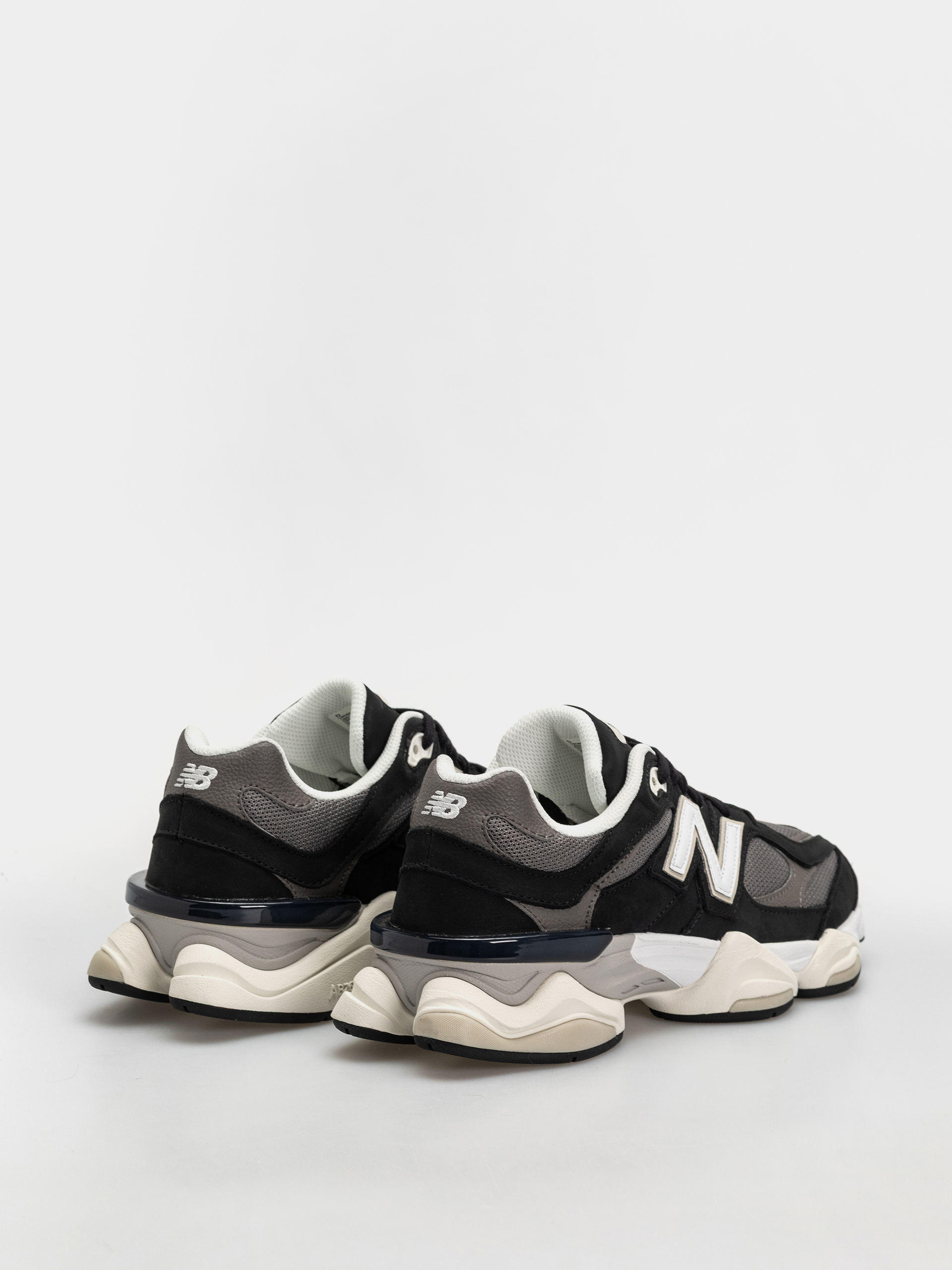 Pantofi New Balance 9060 (black/tornado)