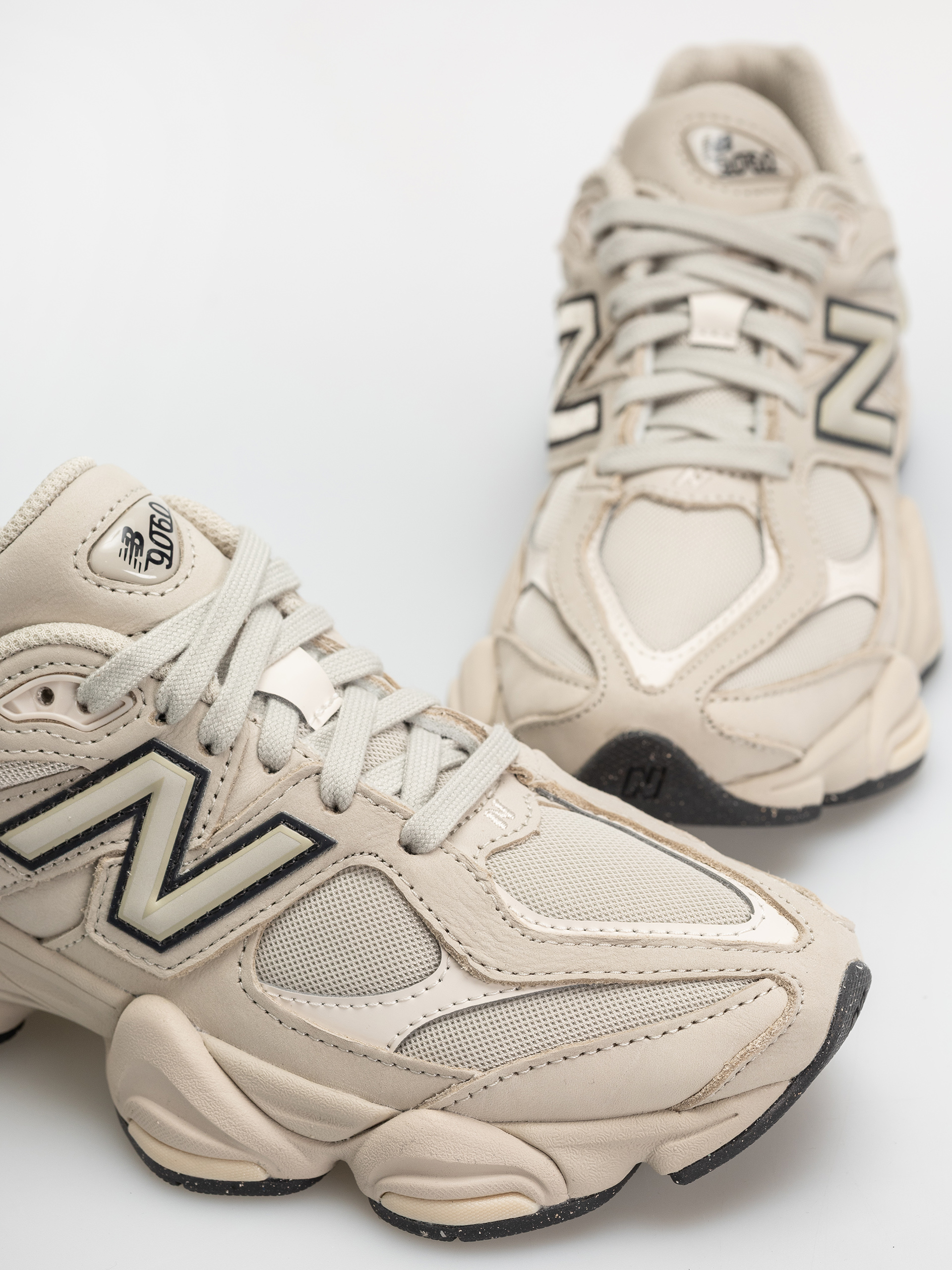 Pantofi New Balance 9060 - (shipyard/linen)