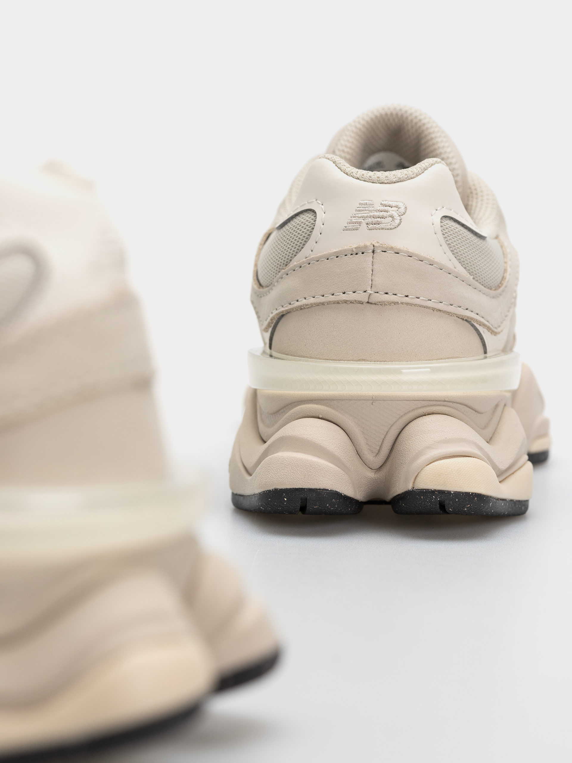 Pantofi New Balance 9060 (shipyard/linen)