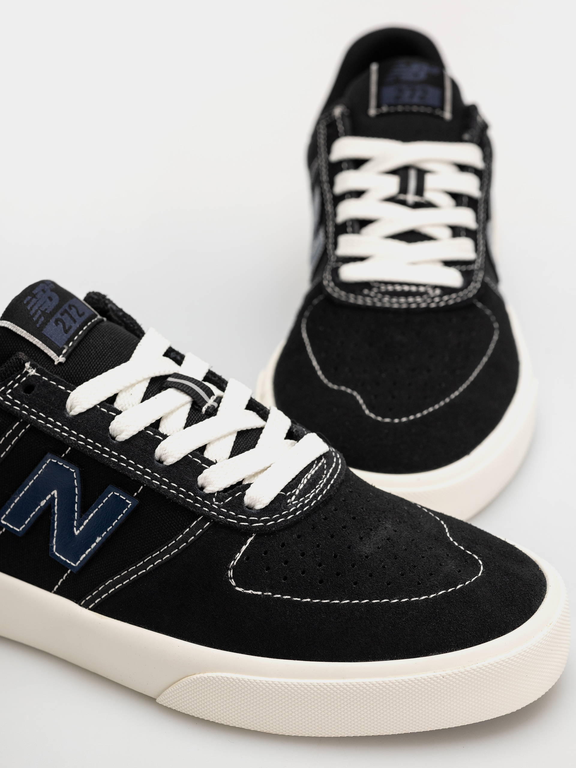 Pantofi New Balance 272 (black/eclipse)