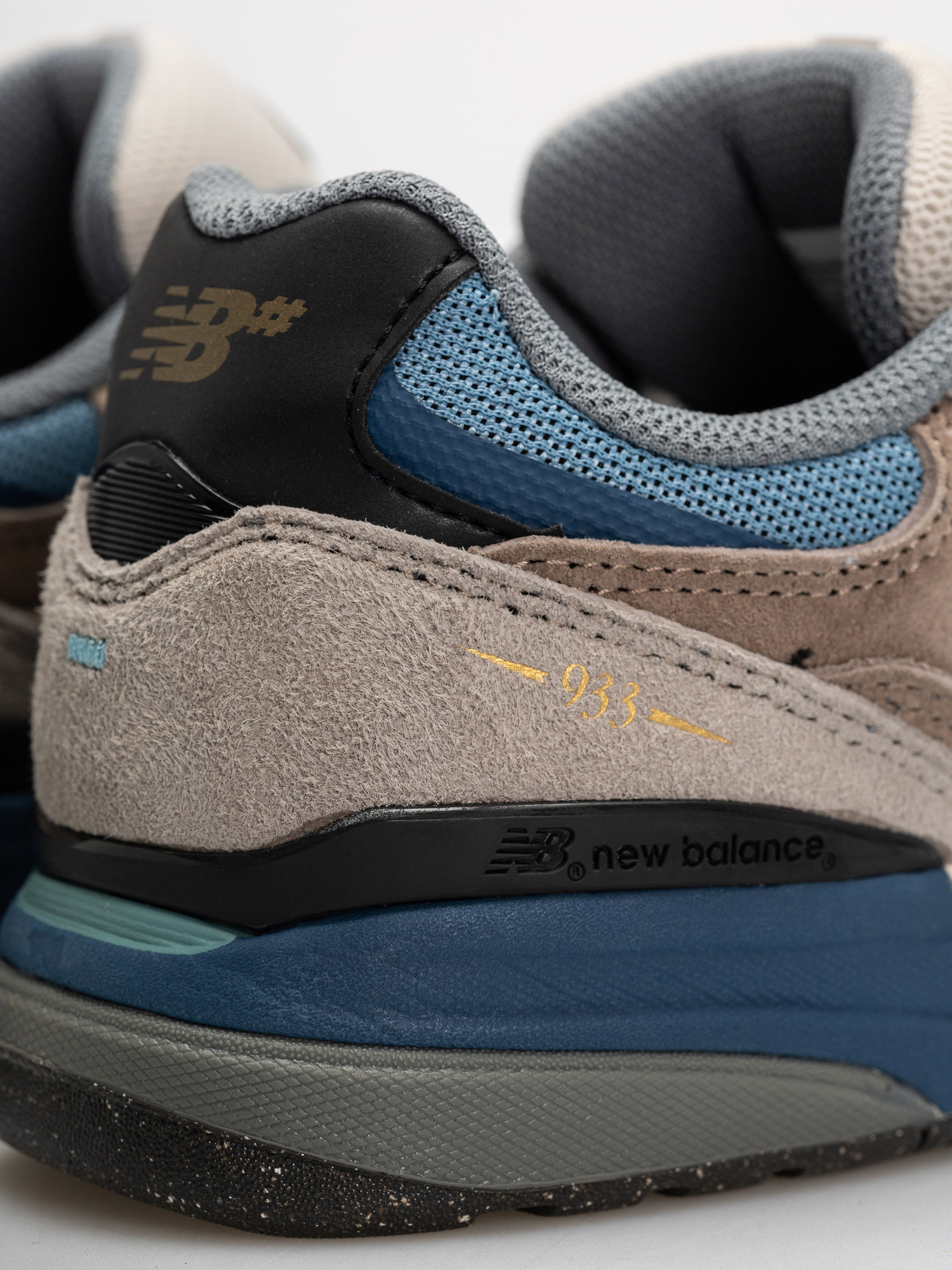 Pantofi New Balance 933 (mushroom/still water)