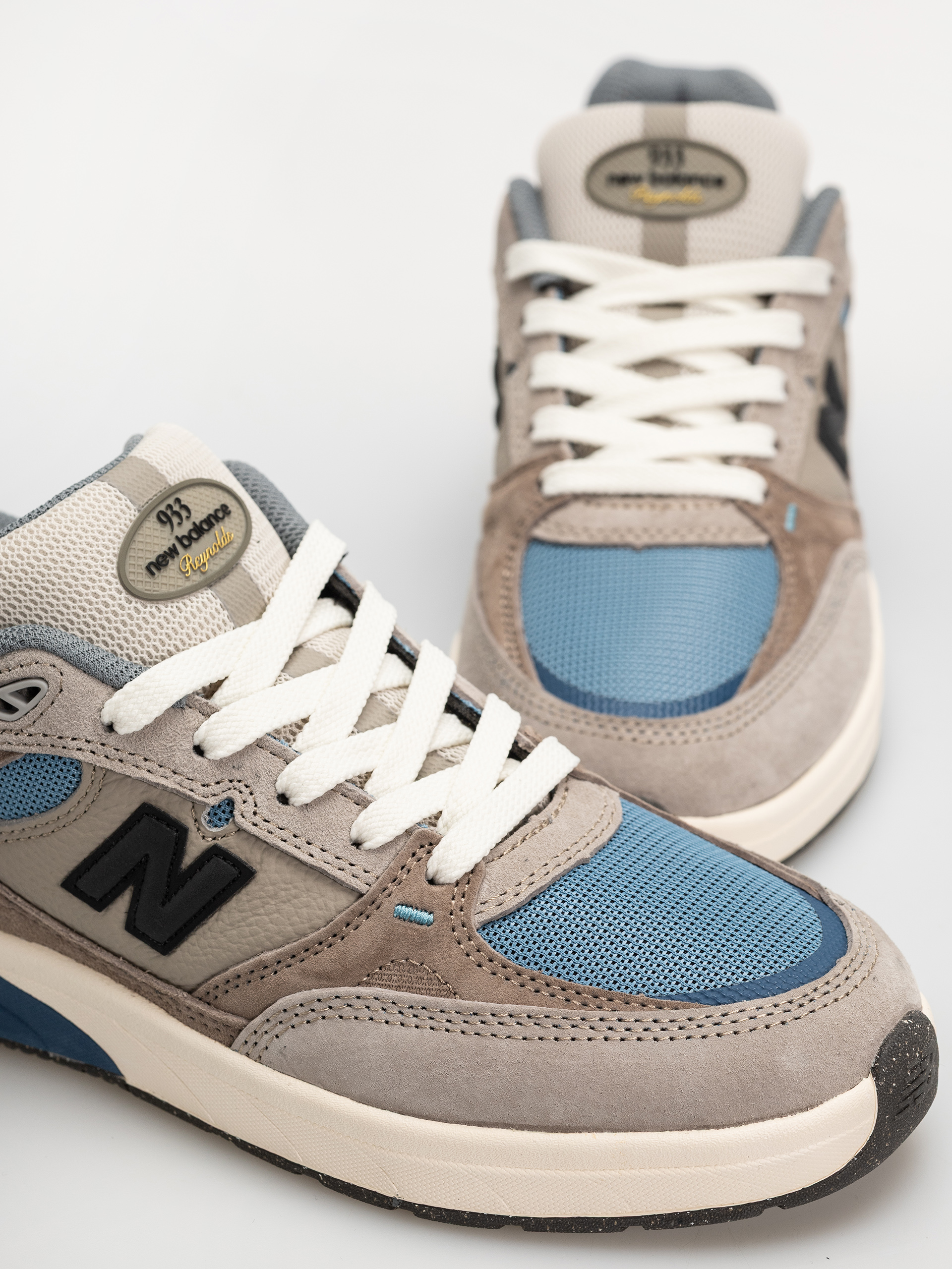 Pantofi New Balance 933 (mushroom/still water)