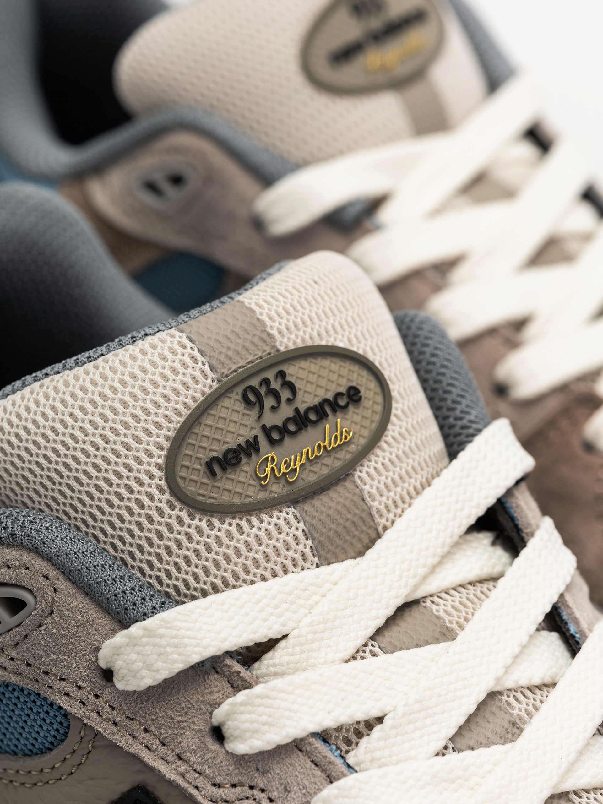 Pantofi New Balance 933 (mushroom/still water)