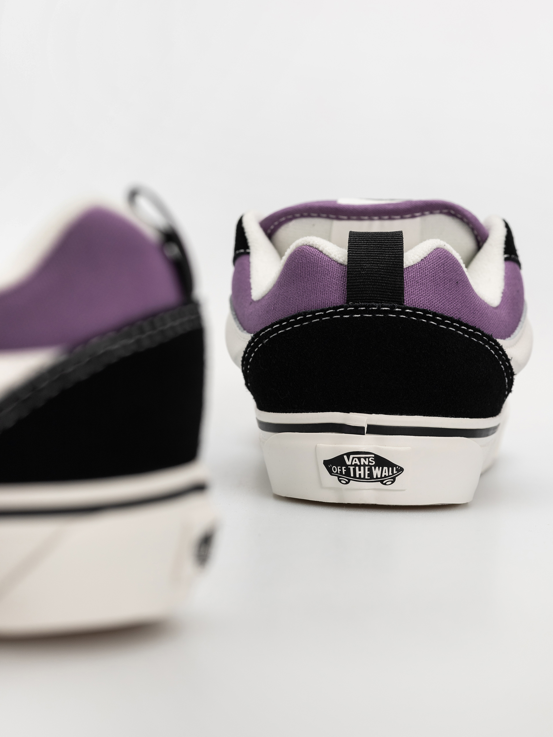 Pantofi Vans Knu Skool (purple/black)