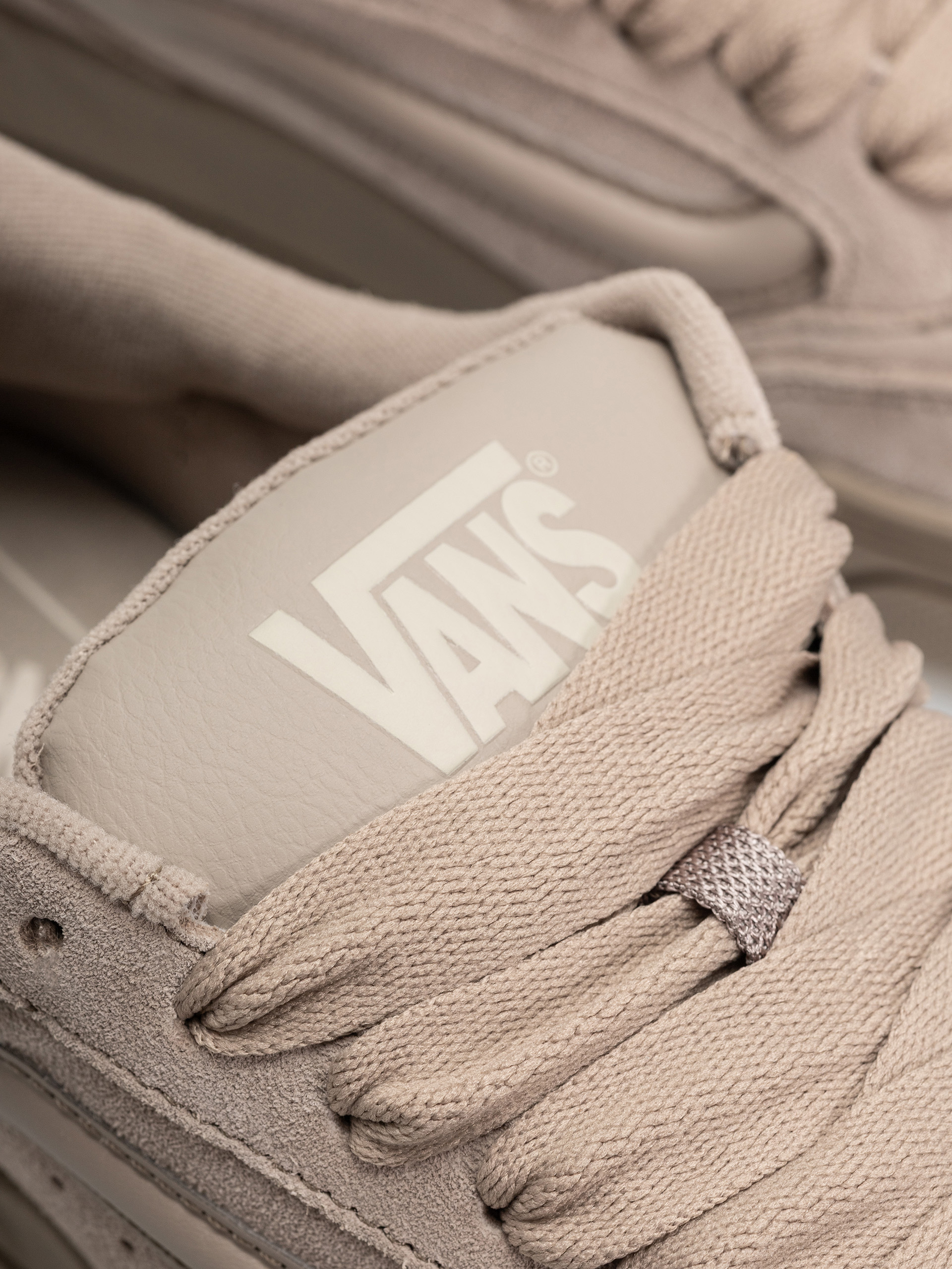 Pantofi Vans Hylane (mushroom)