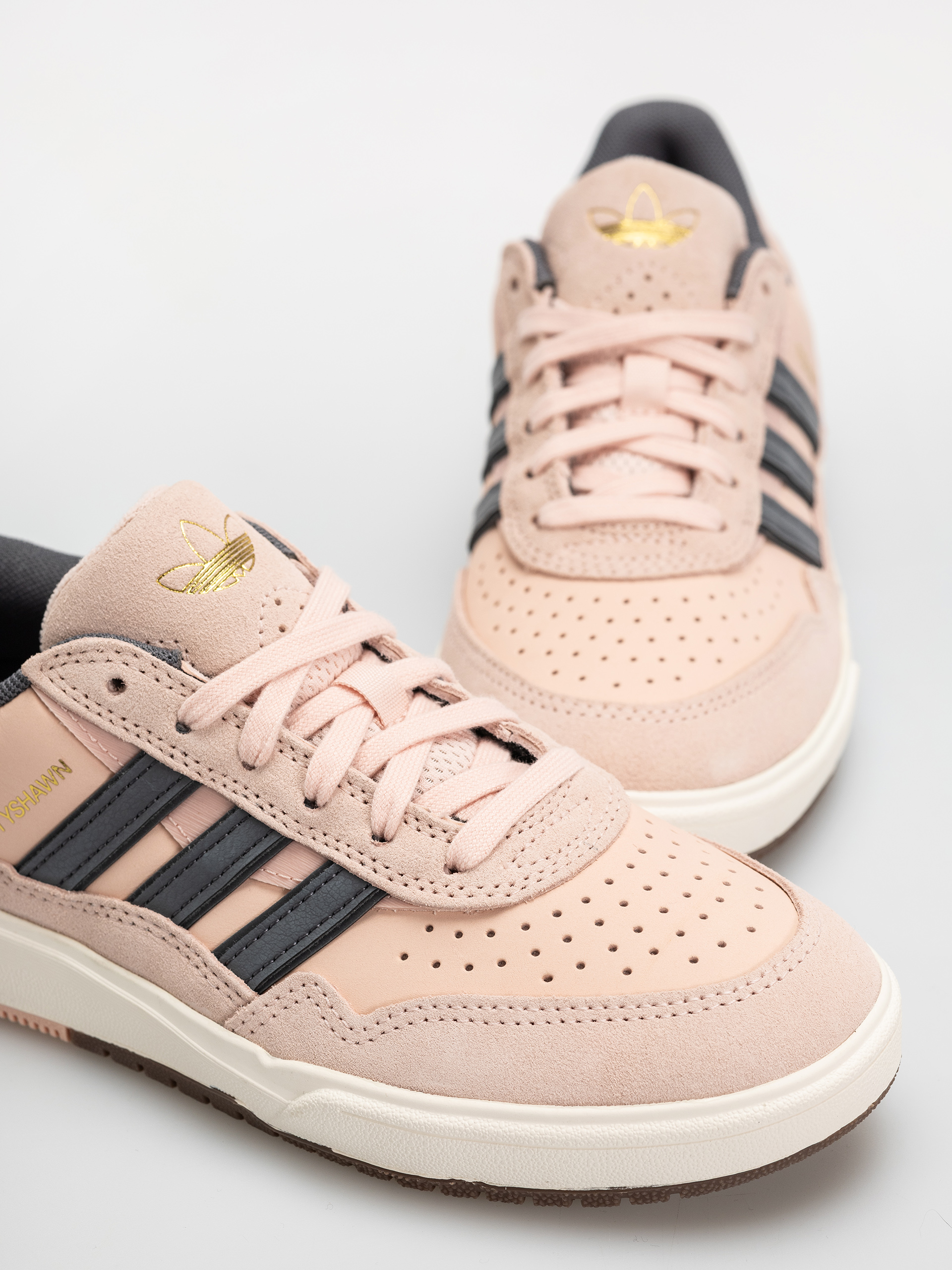 Pantofi adidas Tyshawn II (blupnk/grefiv/cwhite)