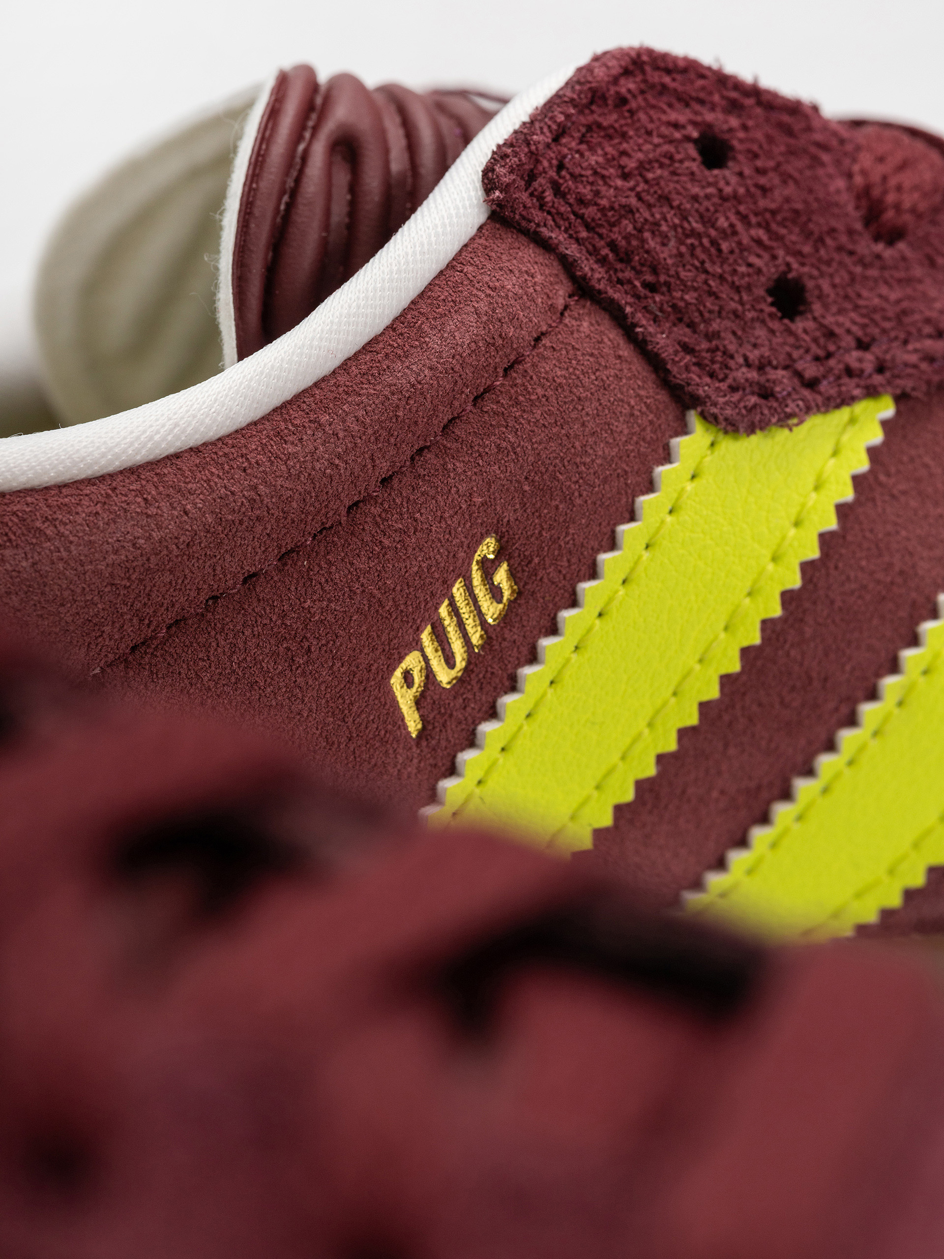 Pantofi adidas Puig Samba (maroon/sesoye/shared)