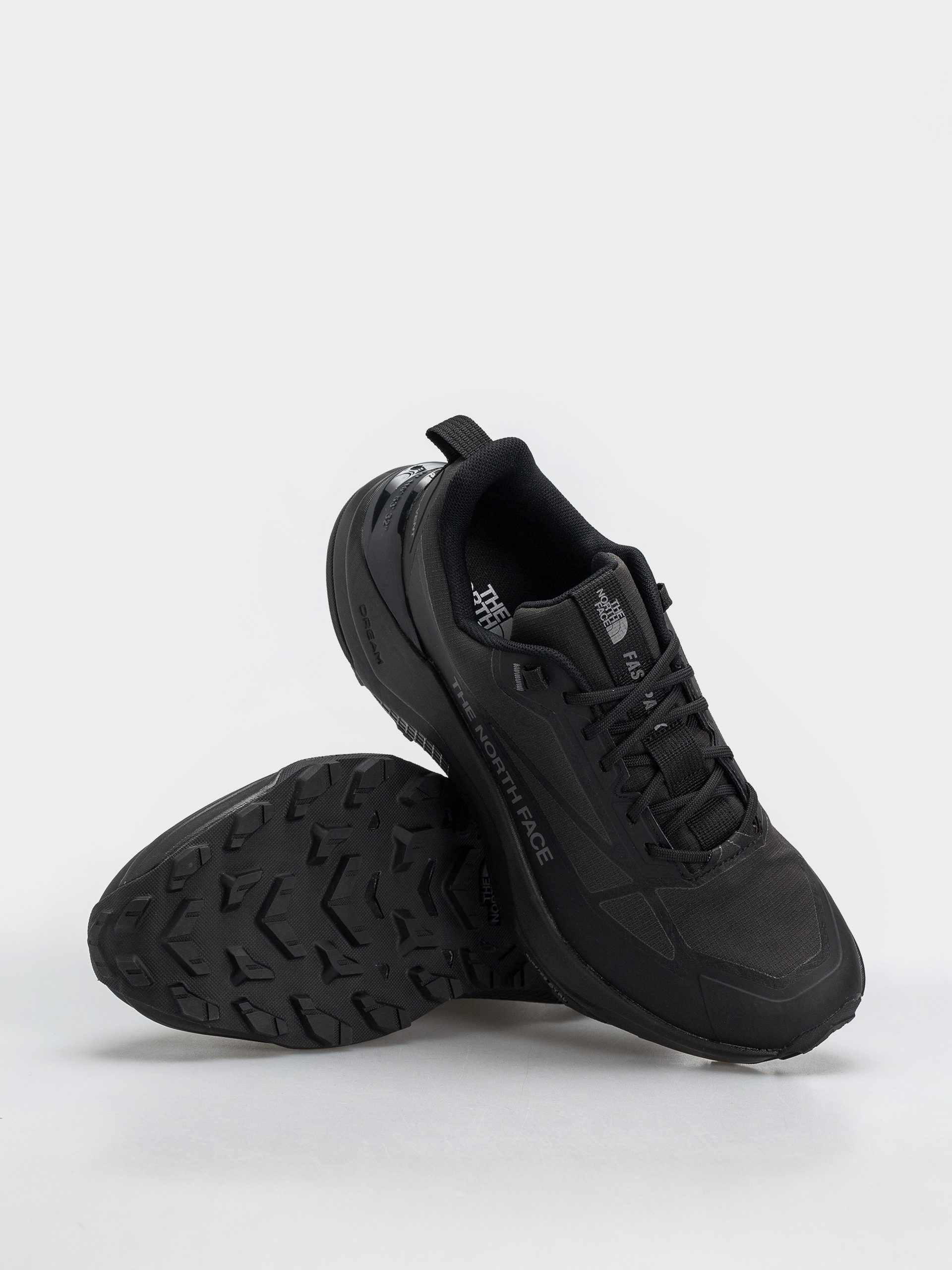 Pantofi The North Face Fastpack Wp (tnf blk/tnf blk)