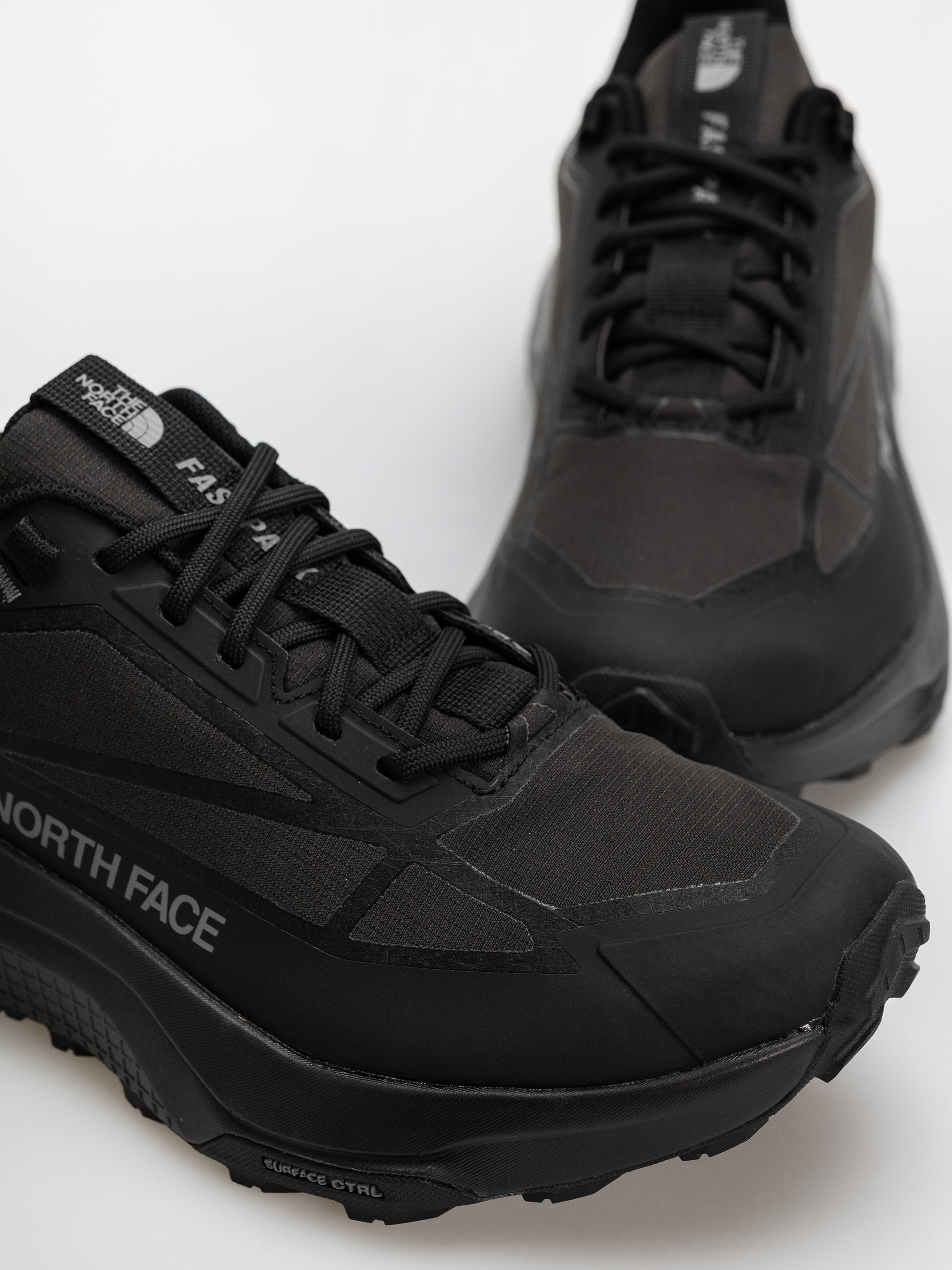 Pantofi The North Face Fastpack Wp (tnf blk/tnf blk)