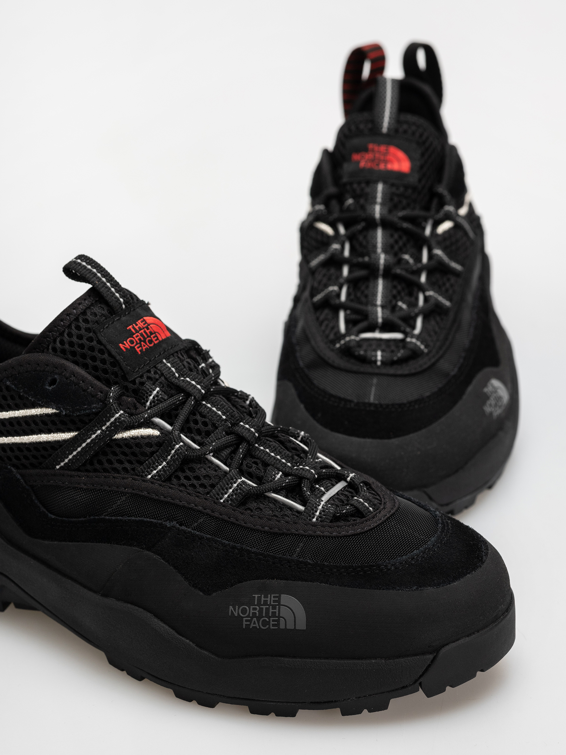 Pantofi The North Face Clyffe Ultra (tnf blk/tnf red)