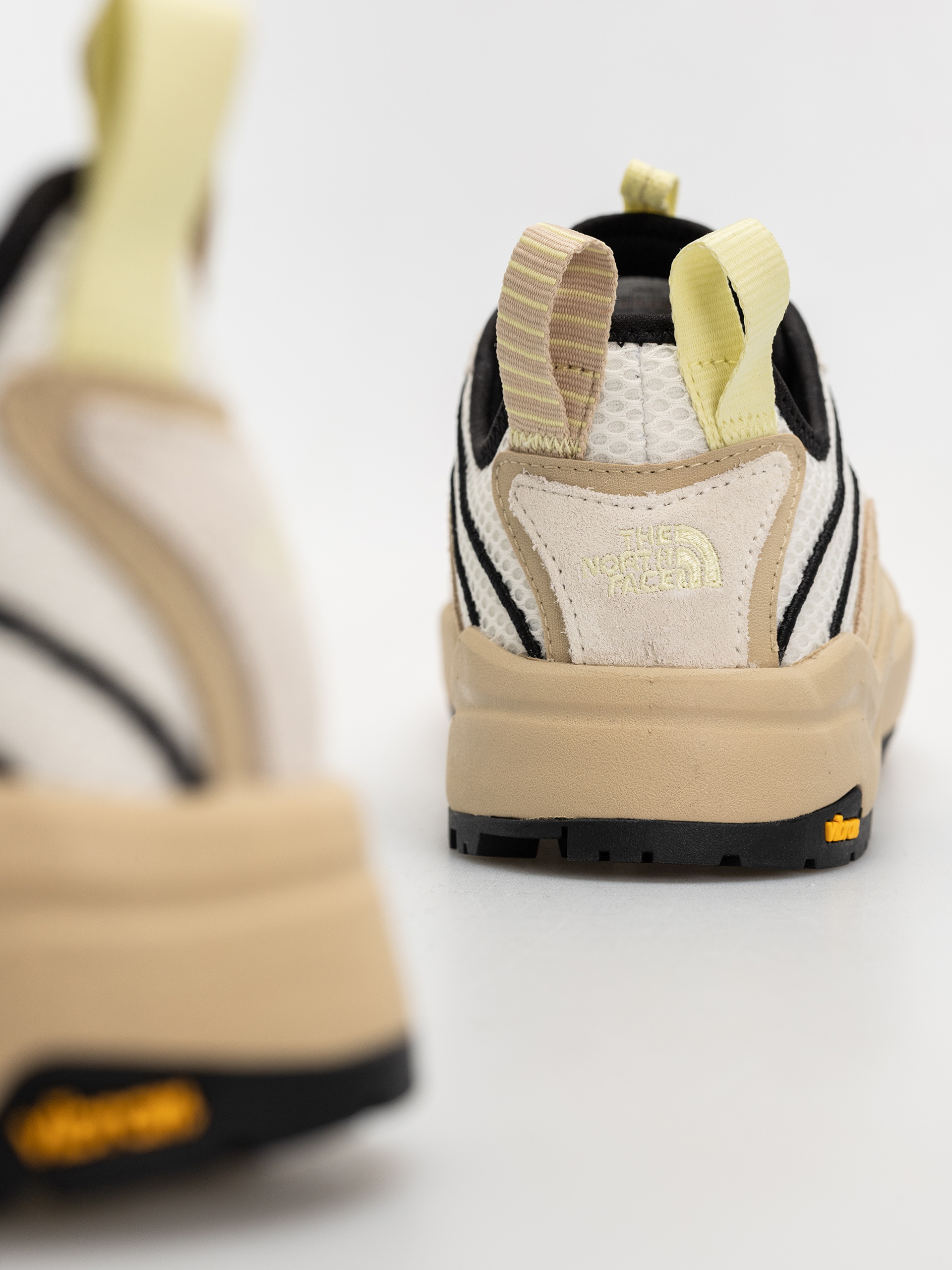 Pantofi The North Face Clyffe Ultra (pale khaki/lemo)