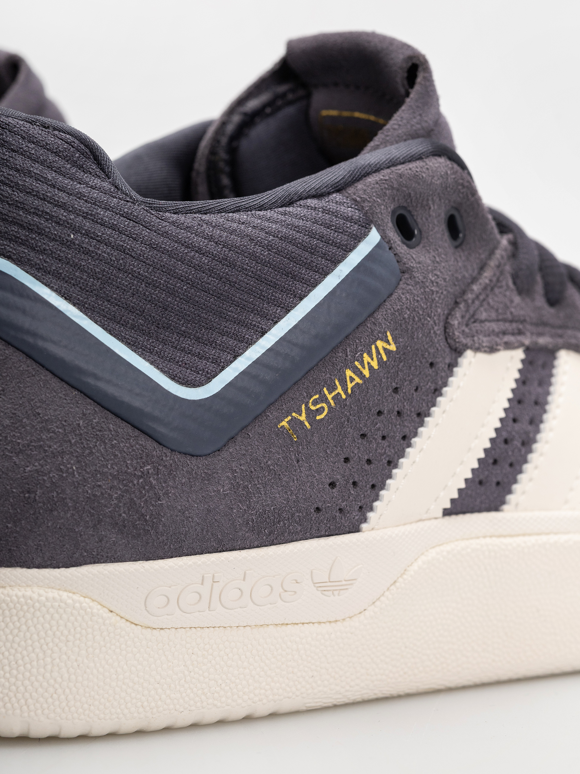 Pantofi adidas Tyshawn (cwhite/clesky)