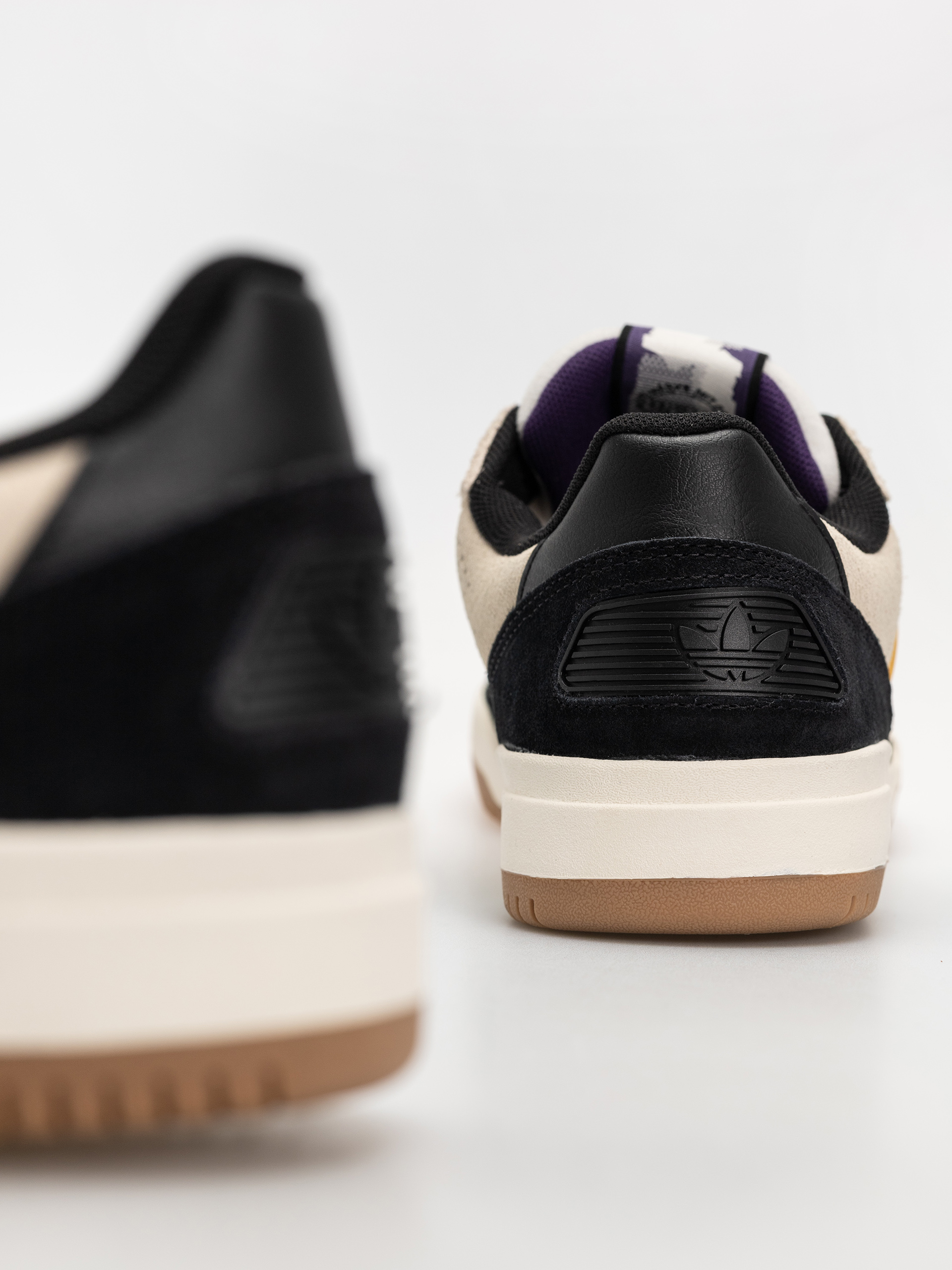 Pantofi adidas Tekkira Cup (crewht/owhite/crewht)