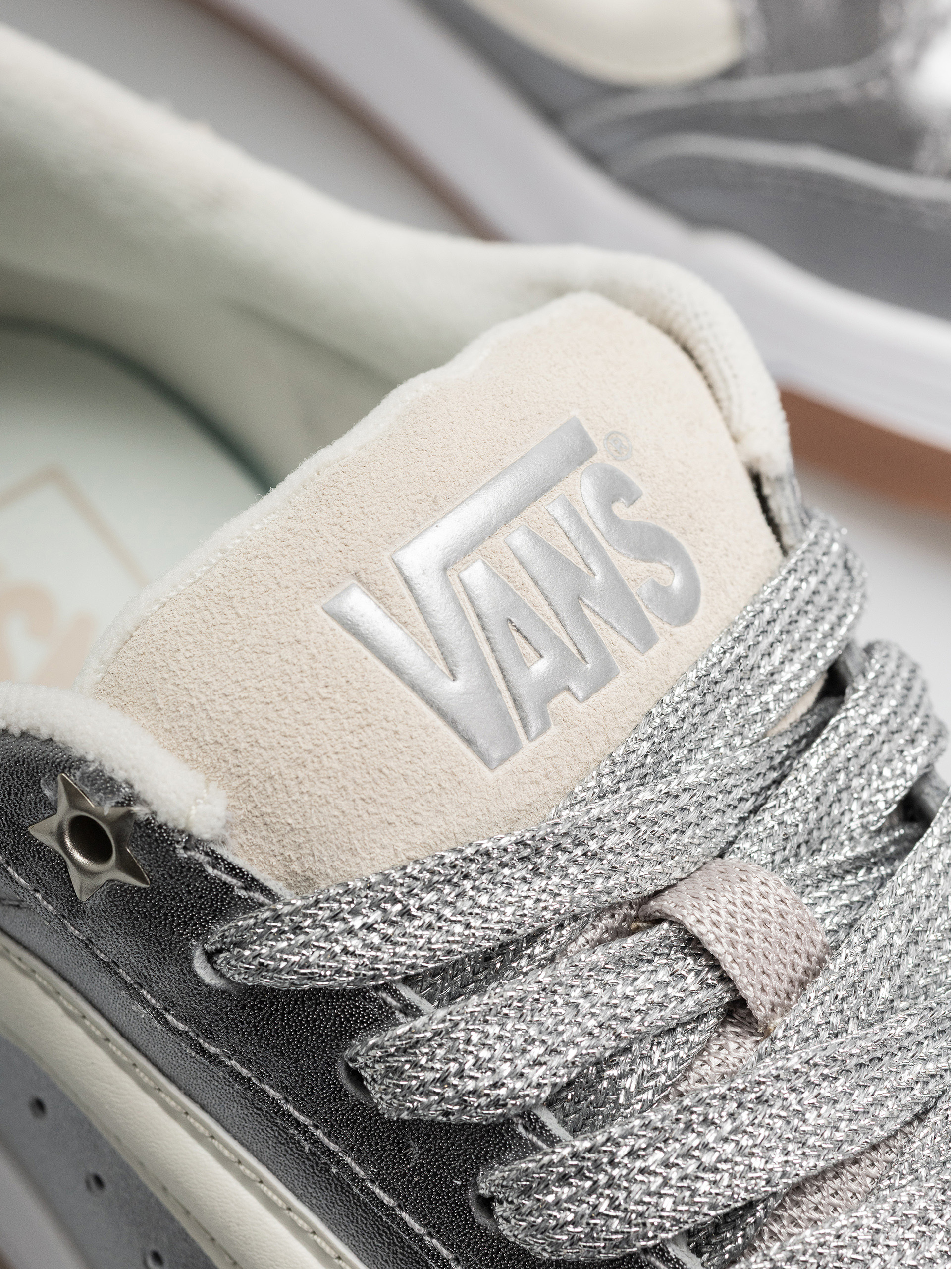 Pantofi Vans Hylane (mtlc multi white)