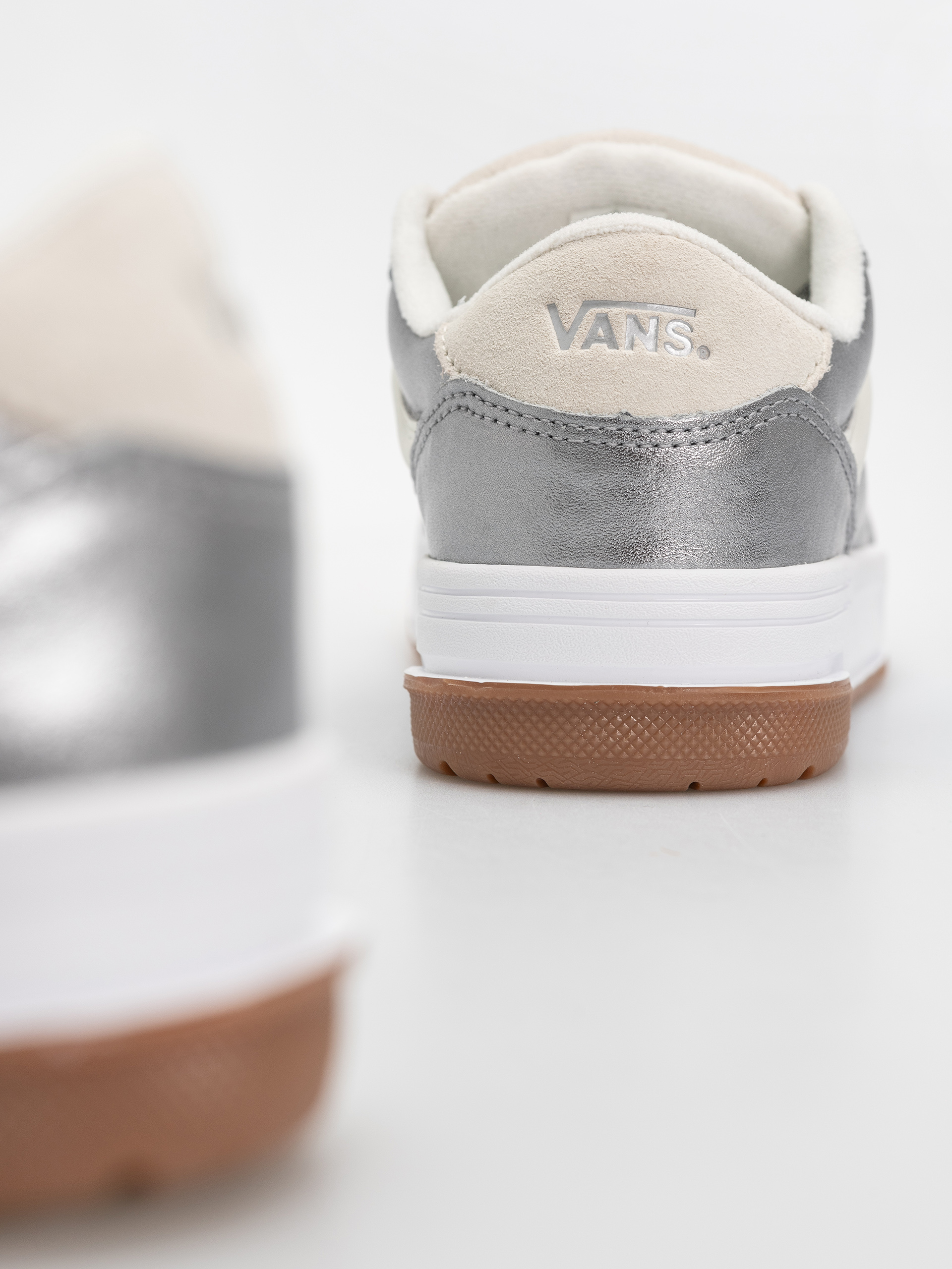 Pantofi Vans Hylane (mtlc multi white)