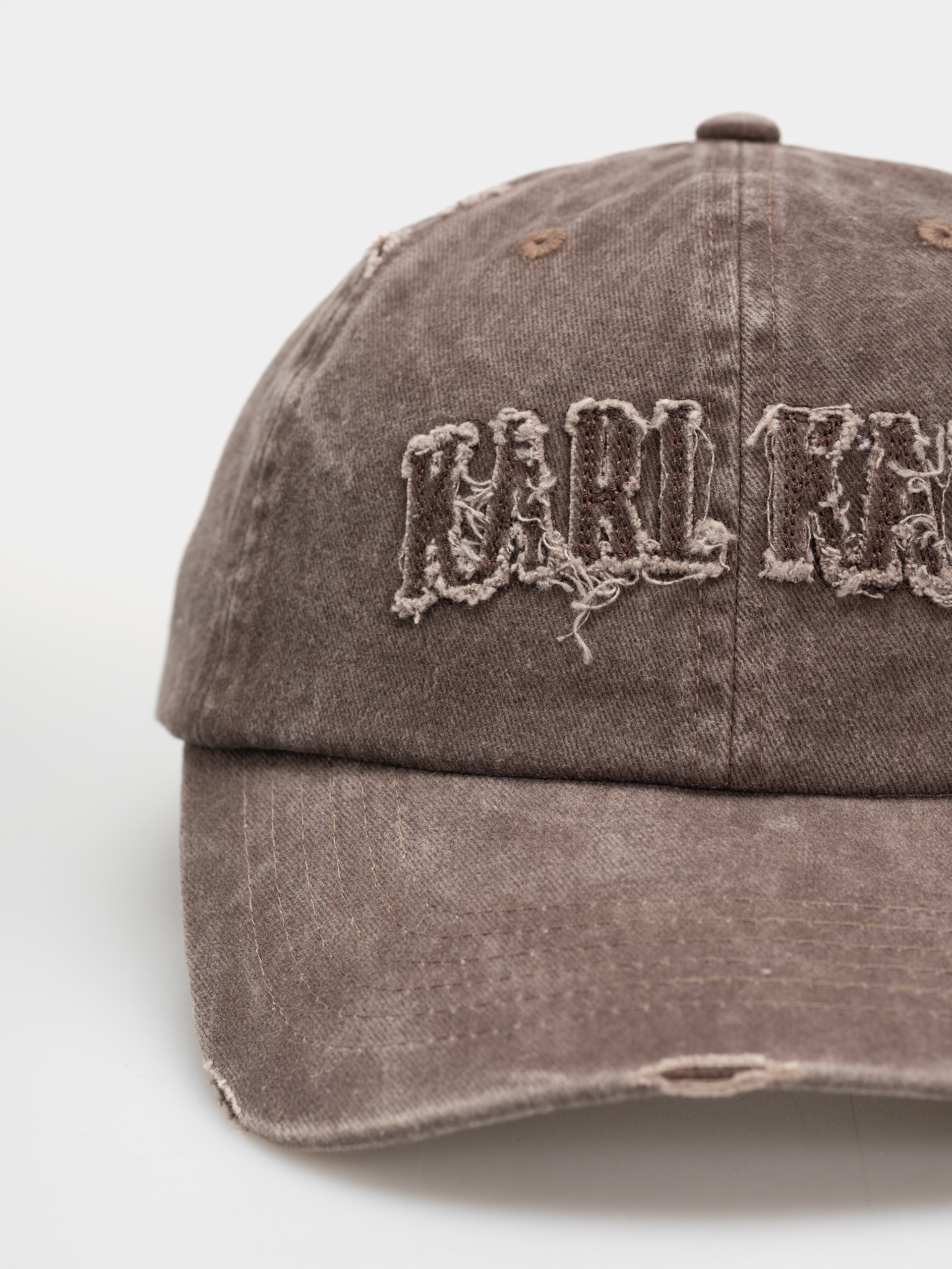 Șapcă Karl Kani Heritage Distressed Twill Baseball (brown)