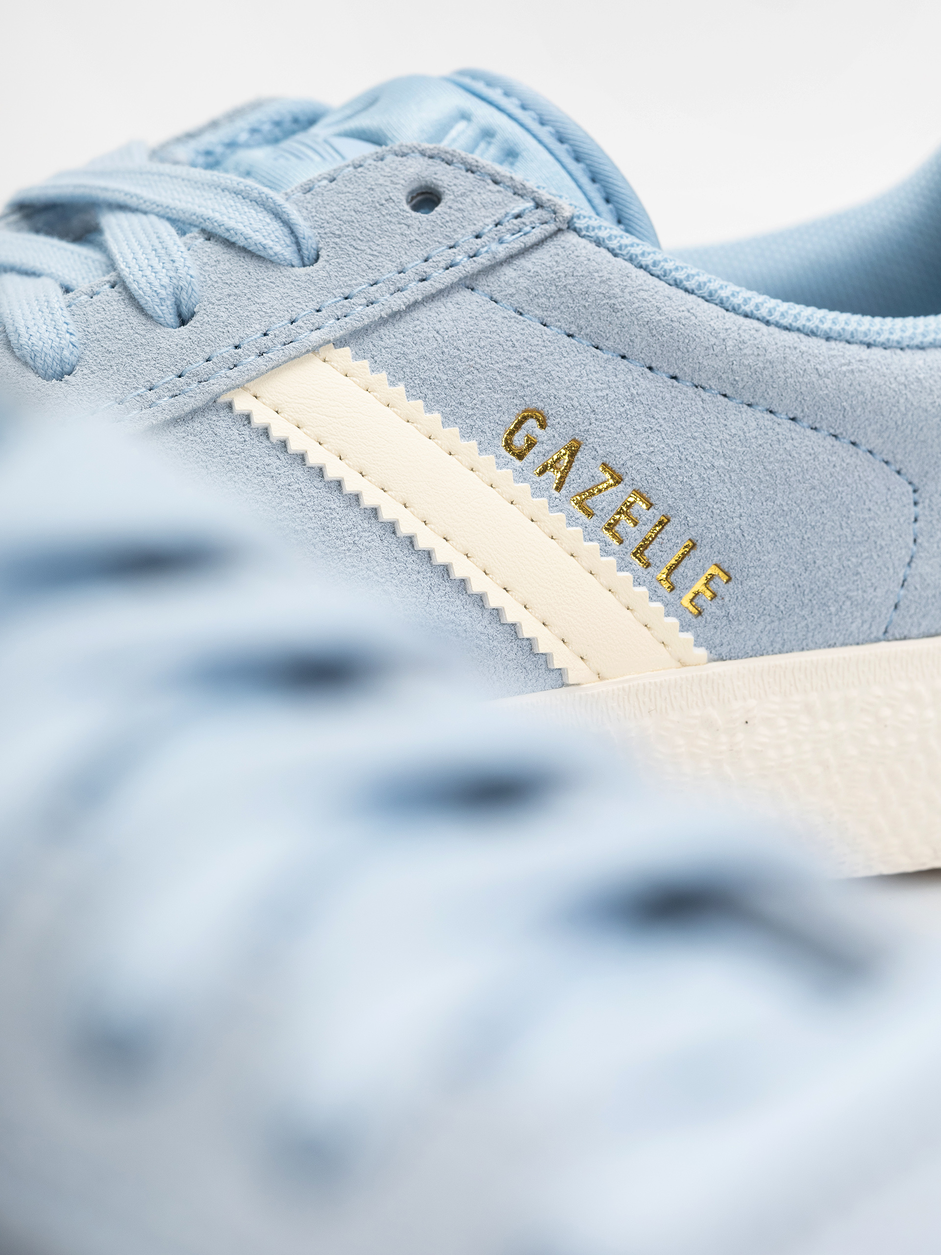 Pantofi adidas Gazelle Adv (clesky/crewht/cwhite)