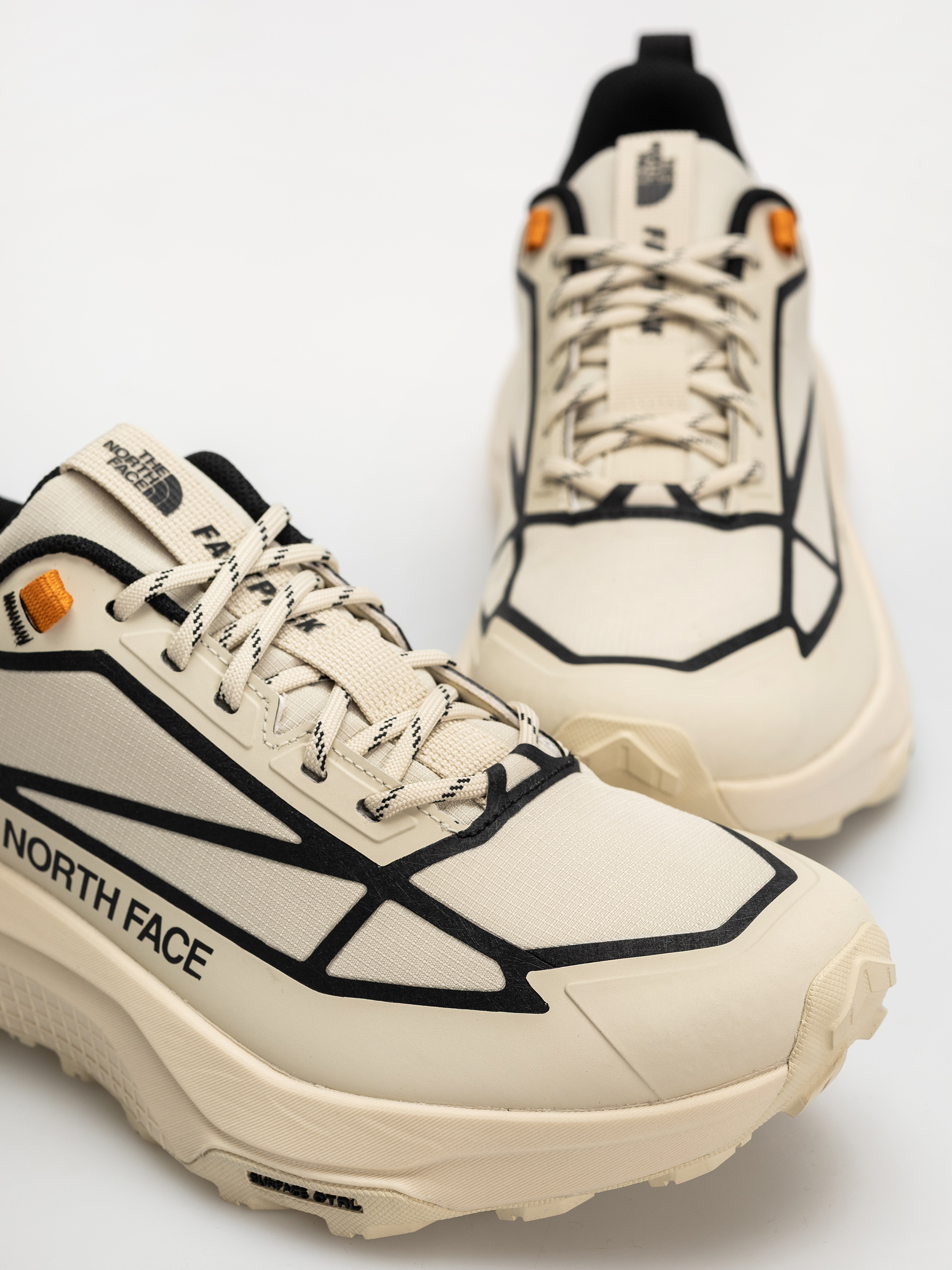 Pantofi The North Face Fastpack Wp (desert stone/tn)