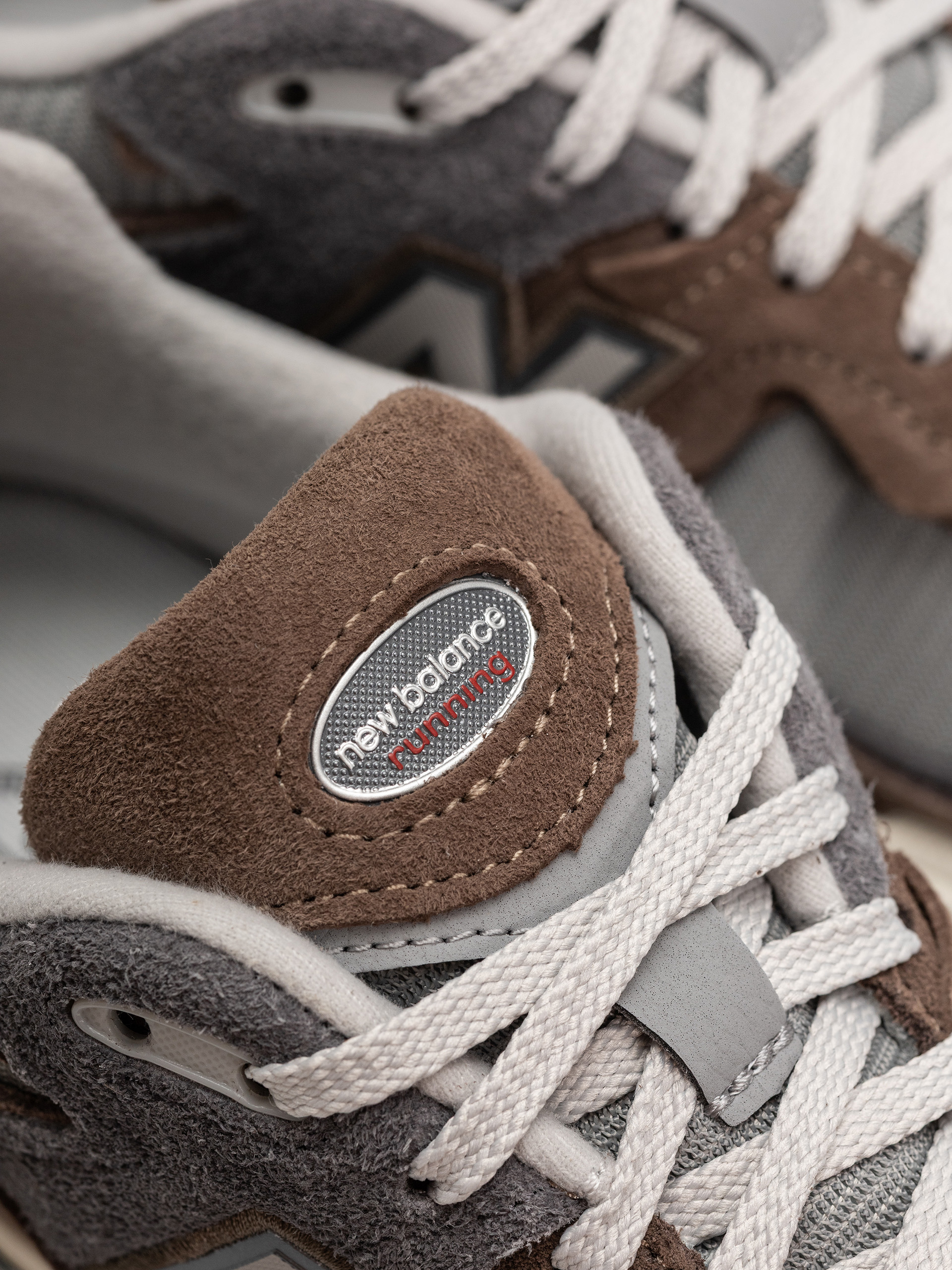 Pantofi New Balance 2002 (cortado/raincloud)