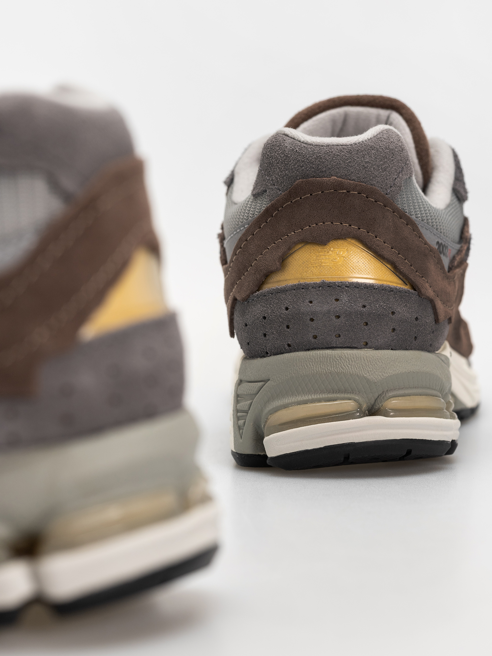 Pantofi New Balance 2002 (cortado/raincloud)