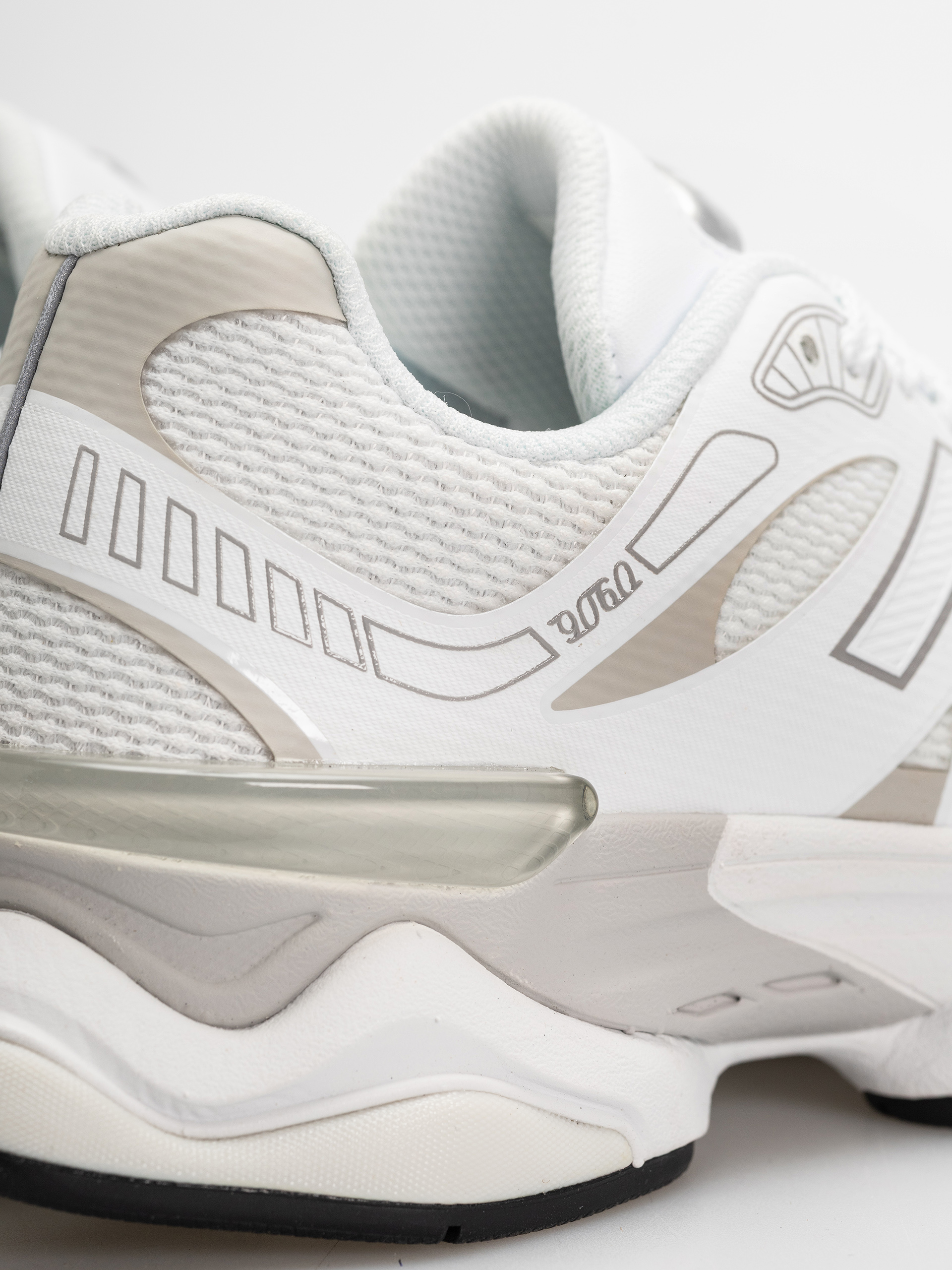 Pantofi New Balance 9060 (103 white/grey matter)