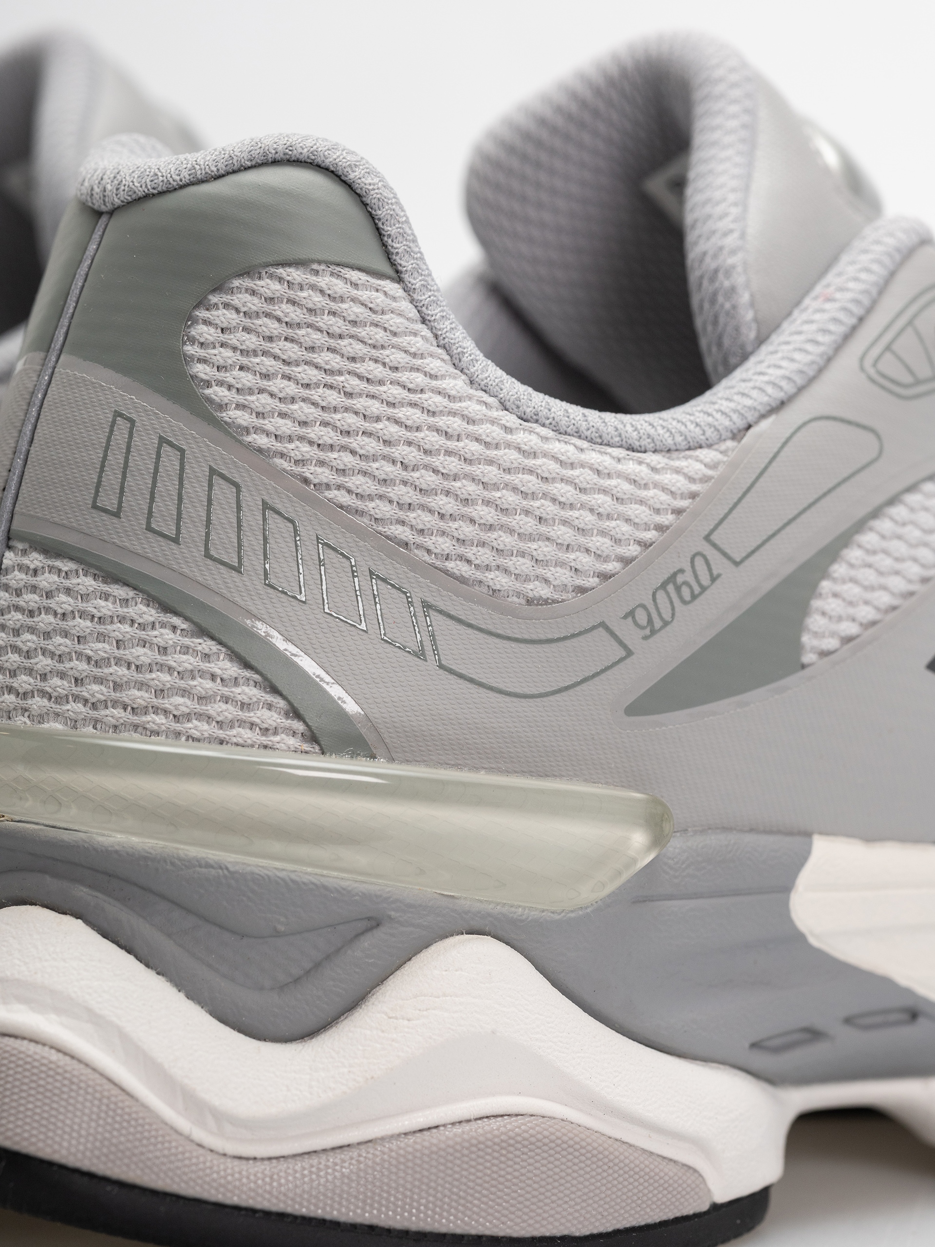 Pantofi New Balance 9060 (raincloud/slate grey)