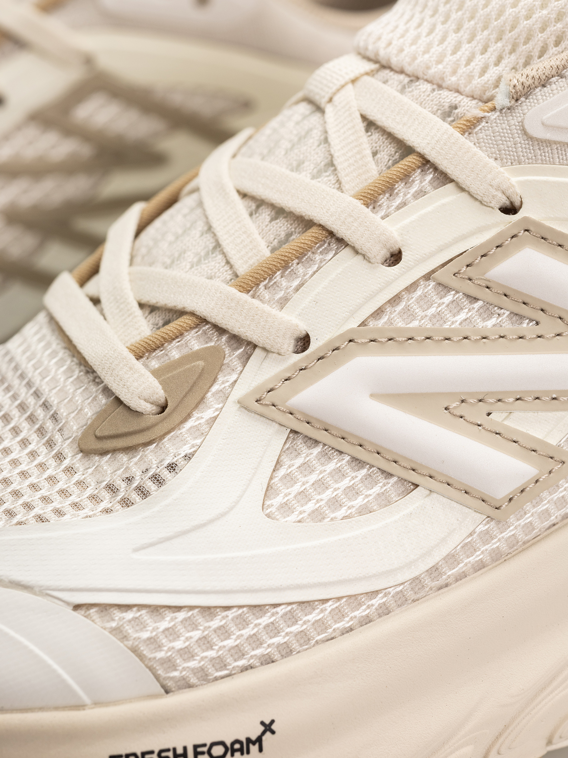 Pantofi New Balance UTRN (linen/sea salt)