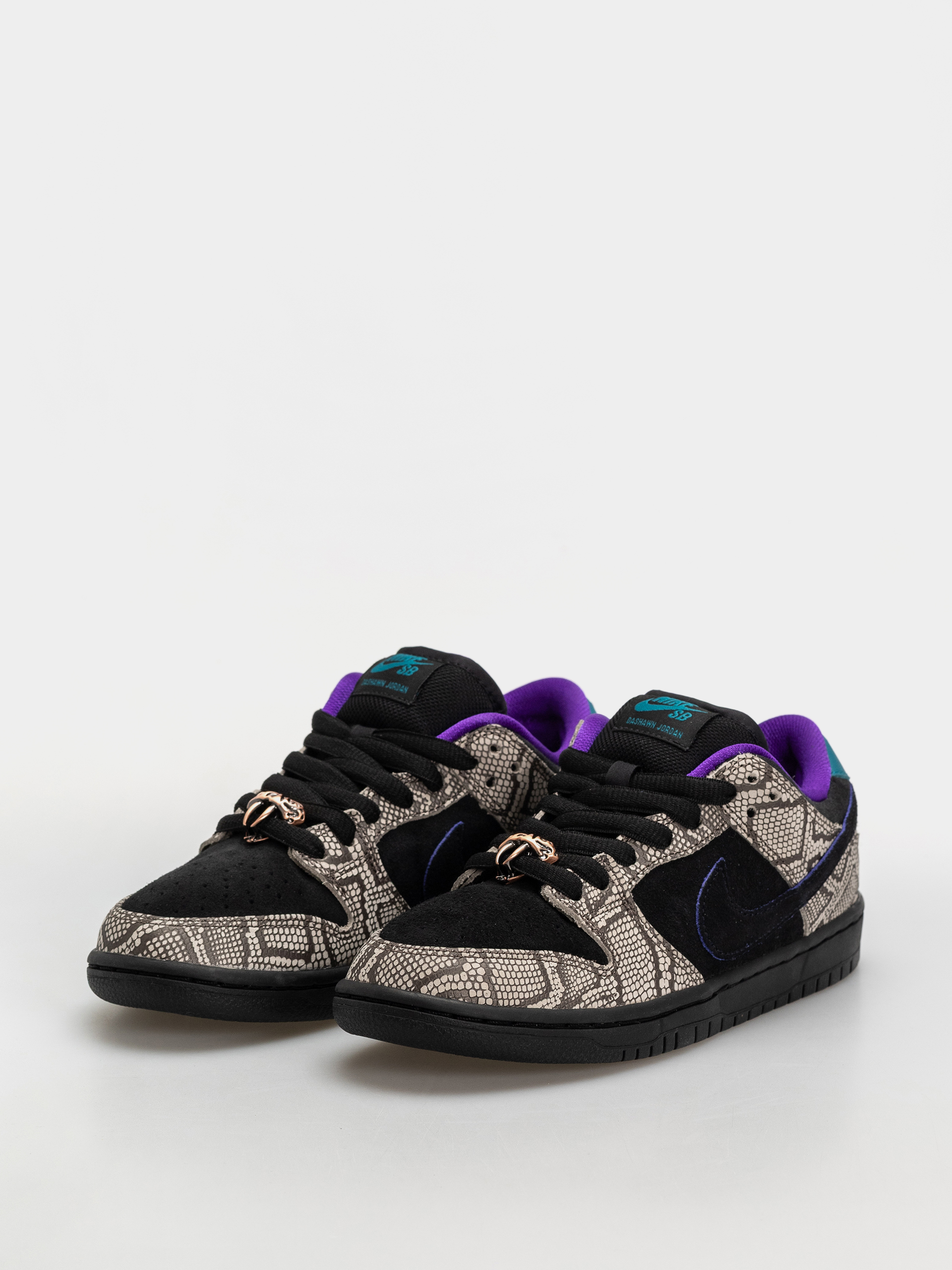 Pantofi Nike SB Dunk Low Pro (string/black bright spruce fierce purple)