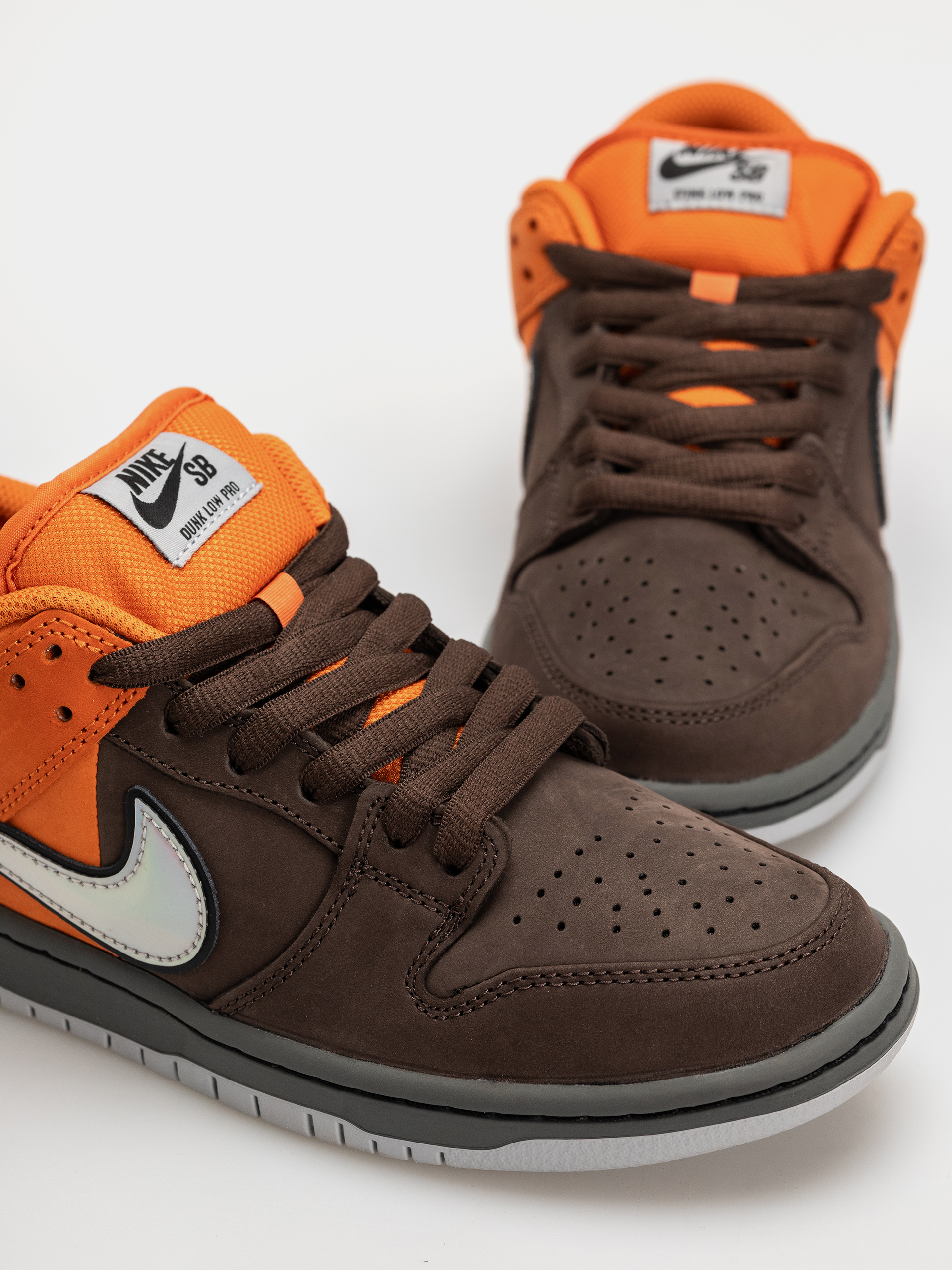 Pantofi Nike SB Dunk Low Pro (safety orange/wolf grey baroque brown)