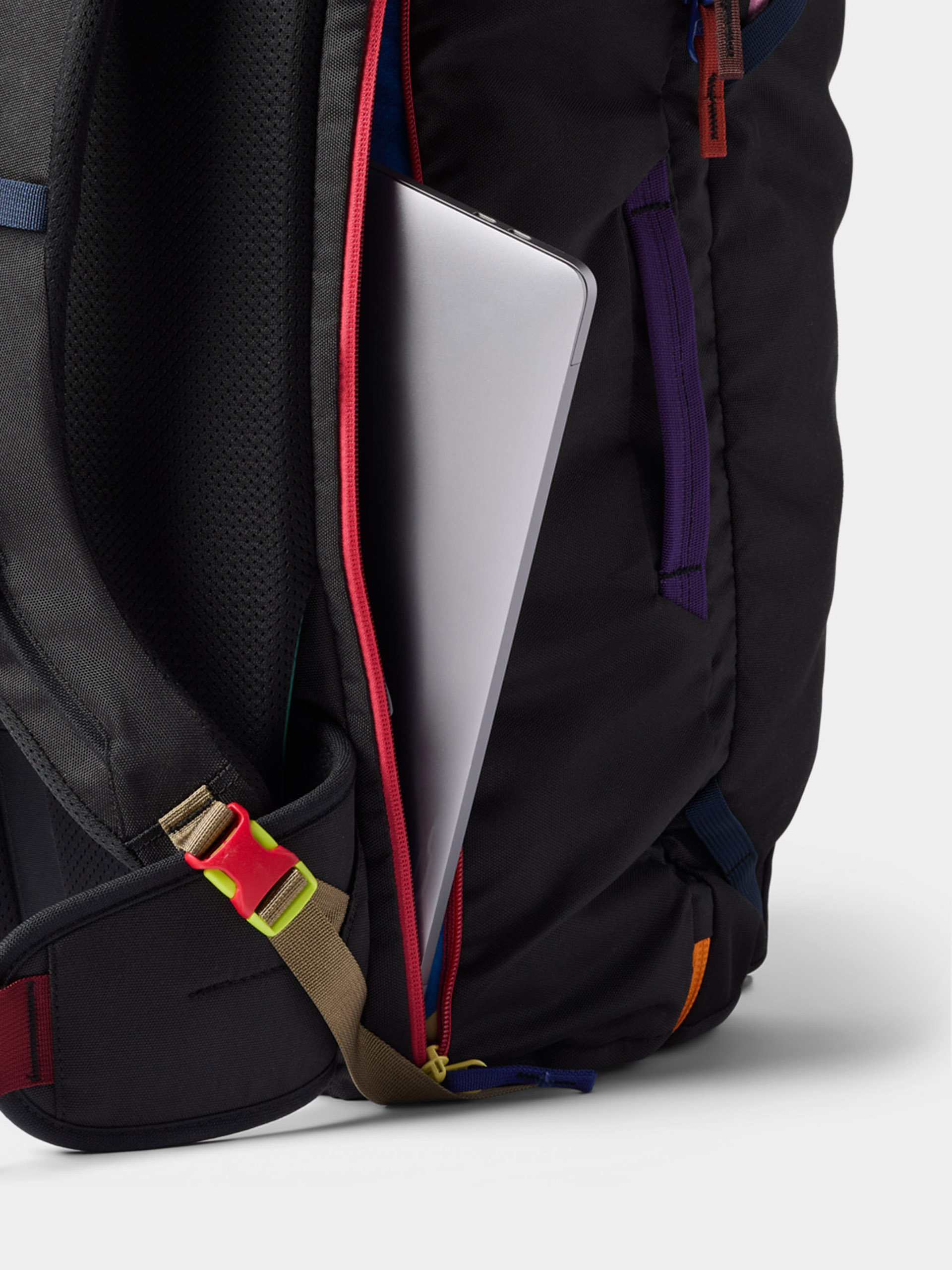 Rucsac Cotopaxi Allpa 42L Travel Pack (del dia dark)