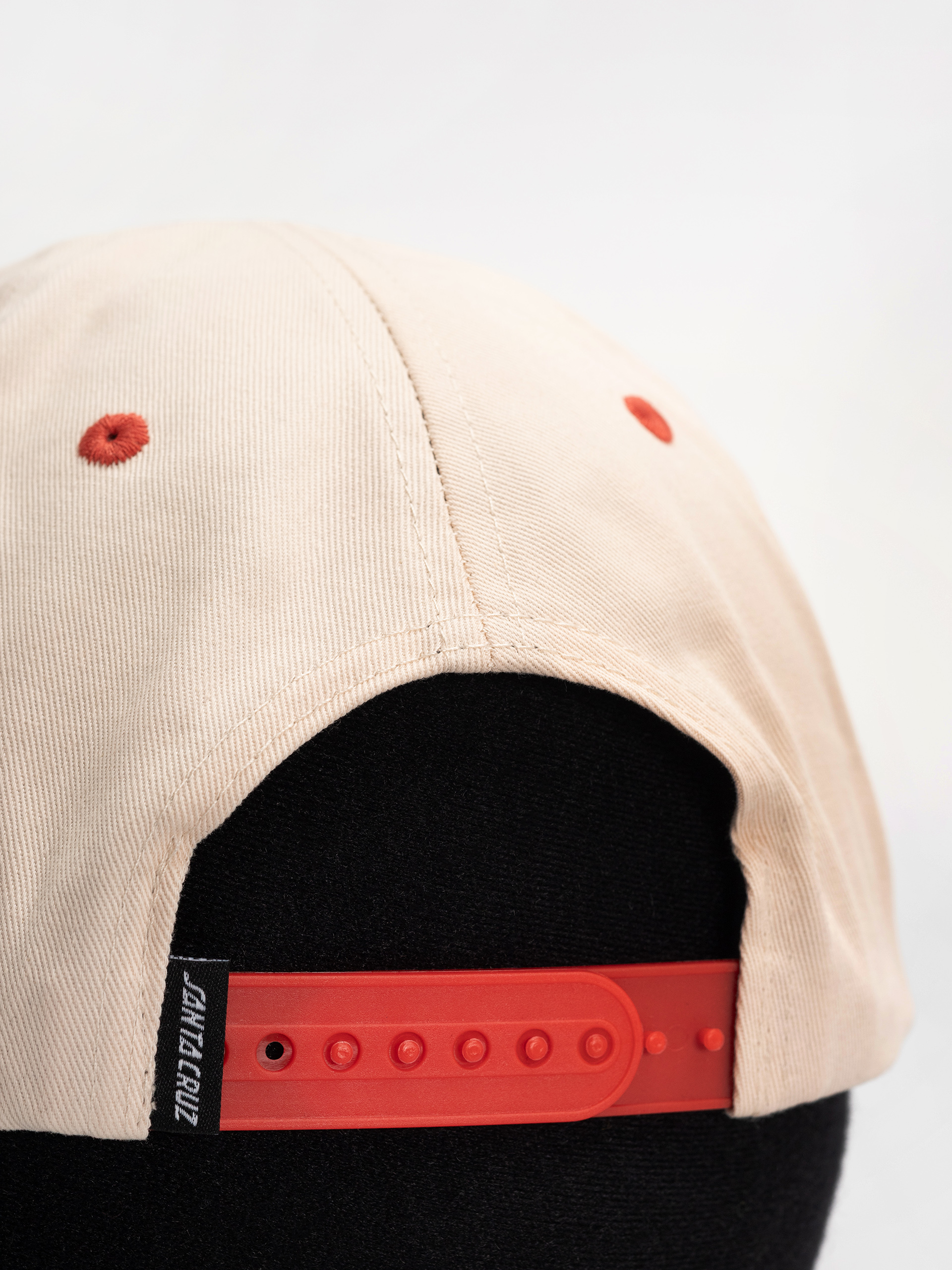 Șapcă Santa Cruz Stamped Opus Snapback (off white/ketchup)