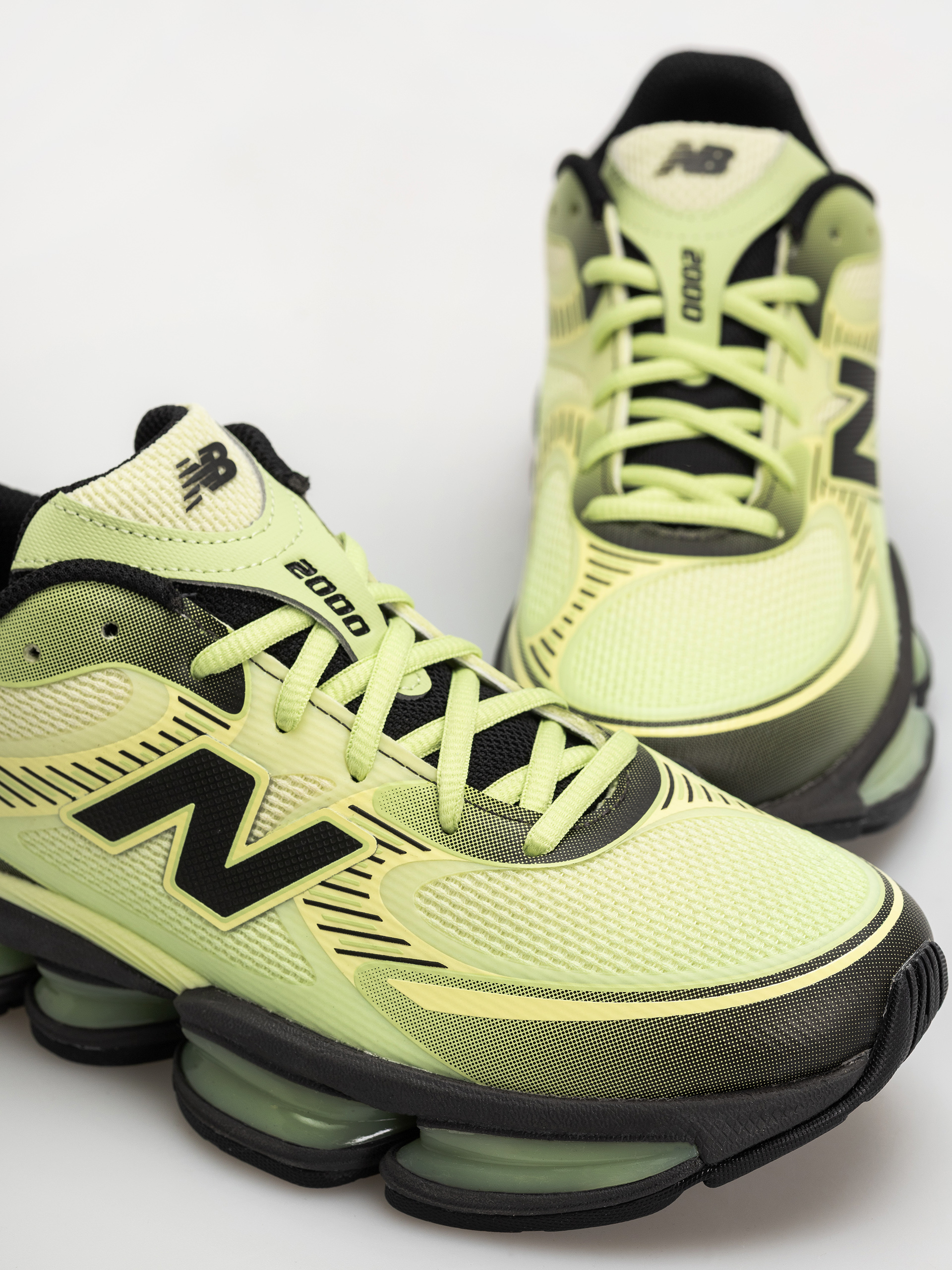 Pantofi New Balance 2000 (limelight/dry lime/faded black)