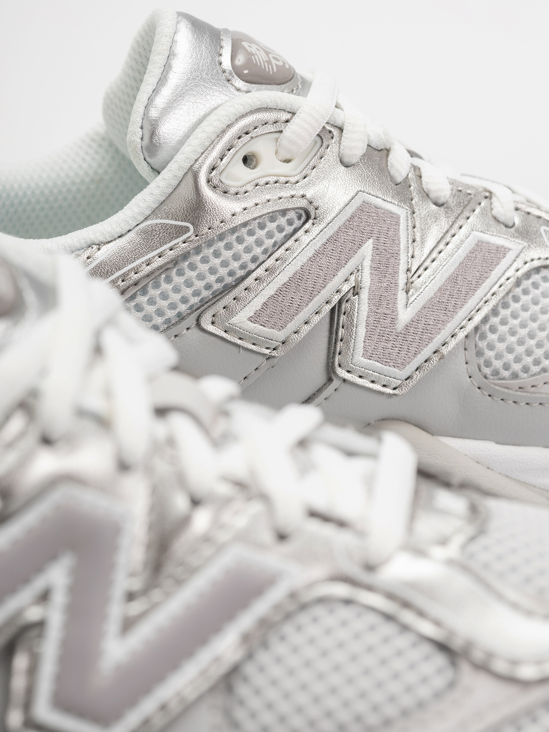 Pantofi New Balance 9060 (raincloud/truffle salt)