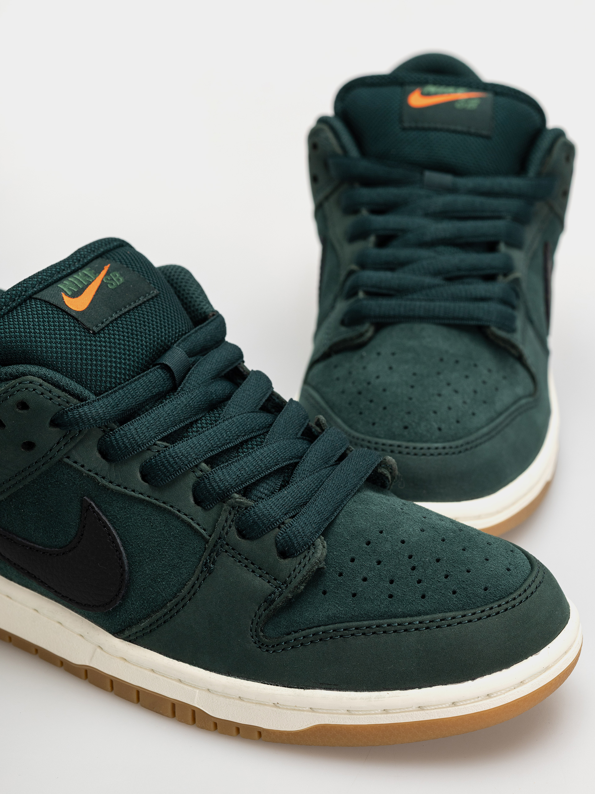 Pantofi Nike SB Dunk Low Pro (deep fir/black fir sail)