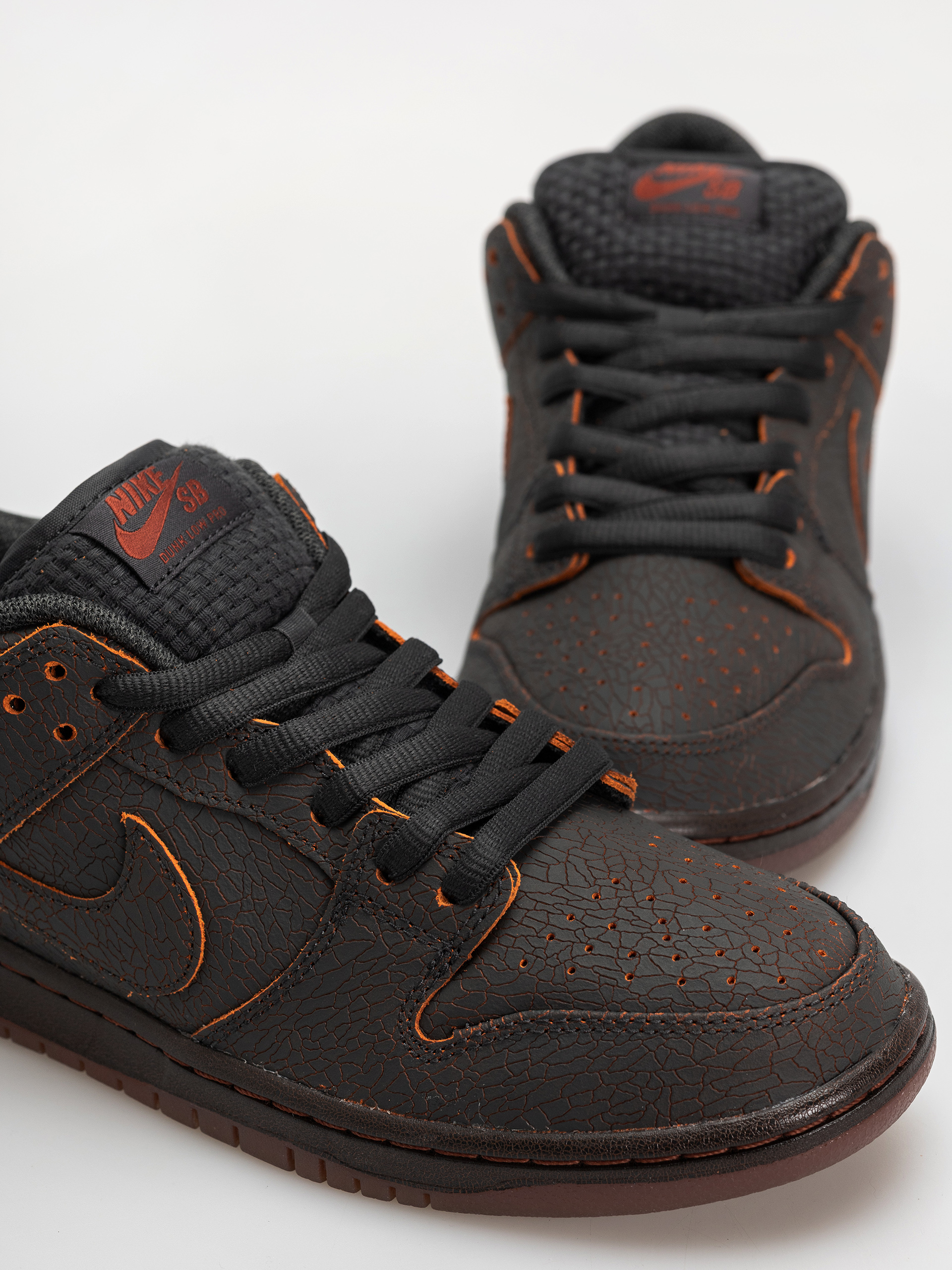 Pantofi Nike SB Dunk Low Pro Prm (dk smoke grey/campfire orange black)