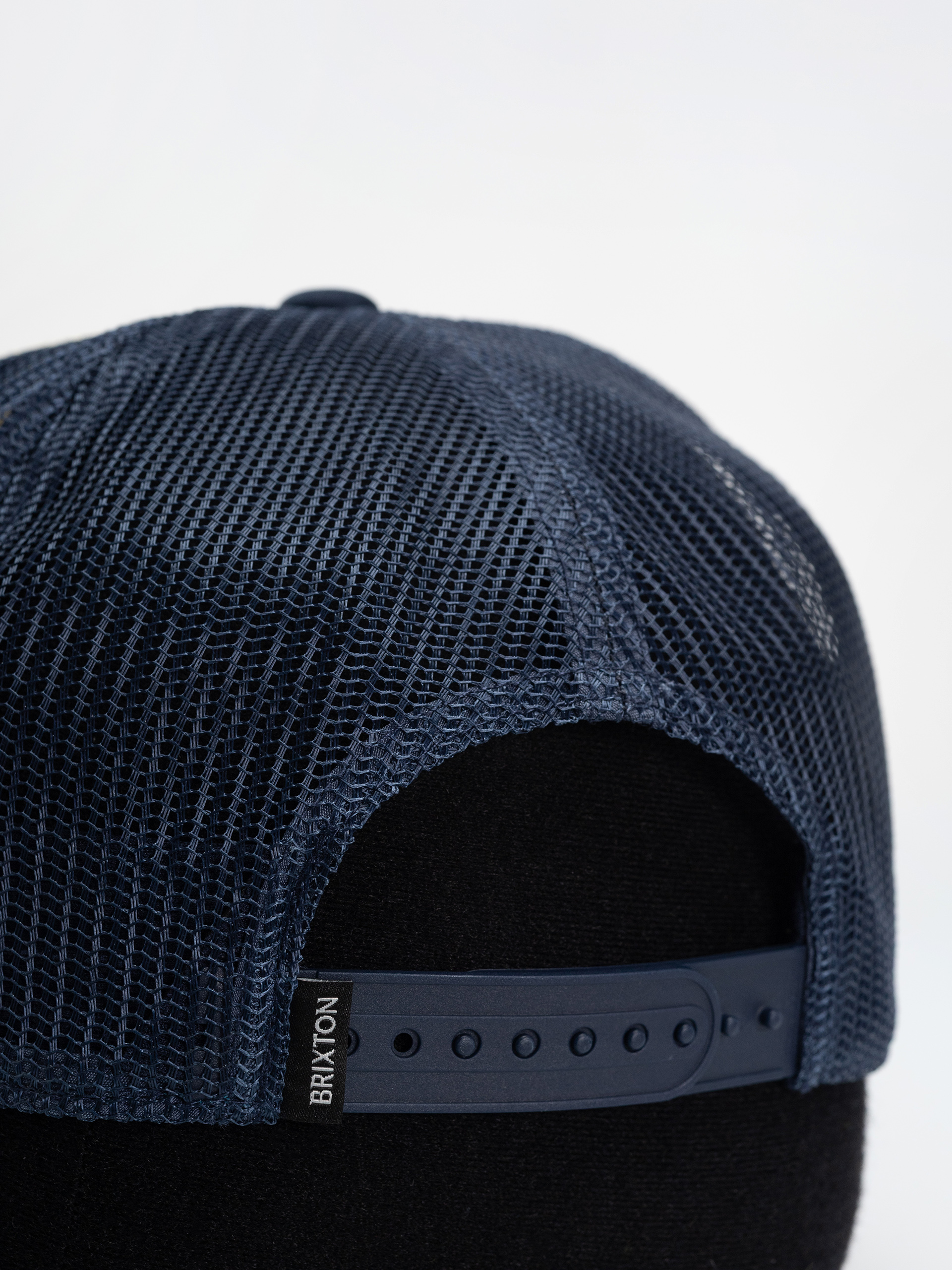 Șapcă Brixton Pegasus C Np Mp Trucker Wmn (whitecap/navy)