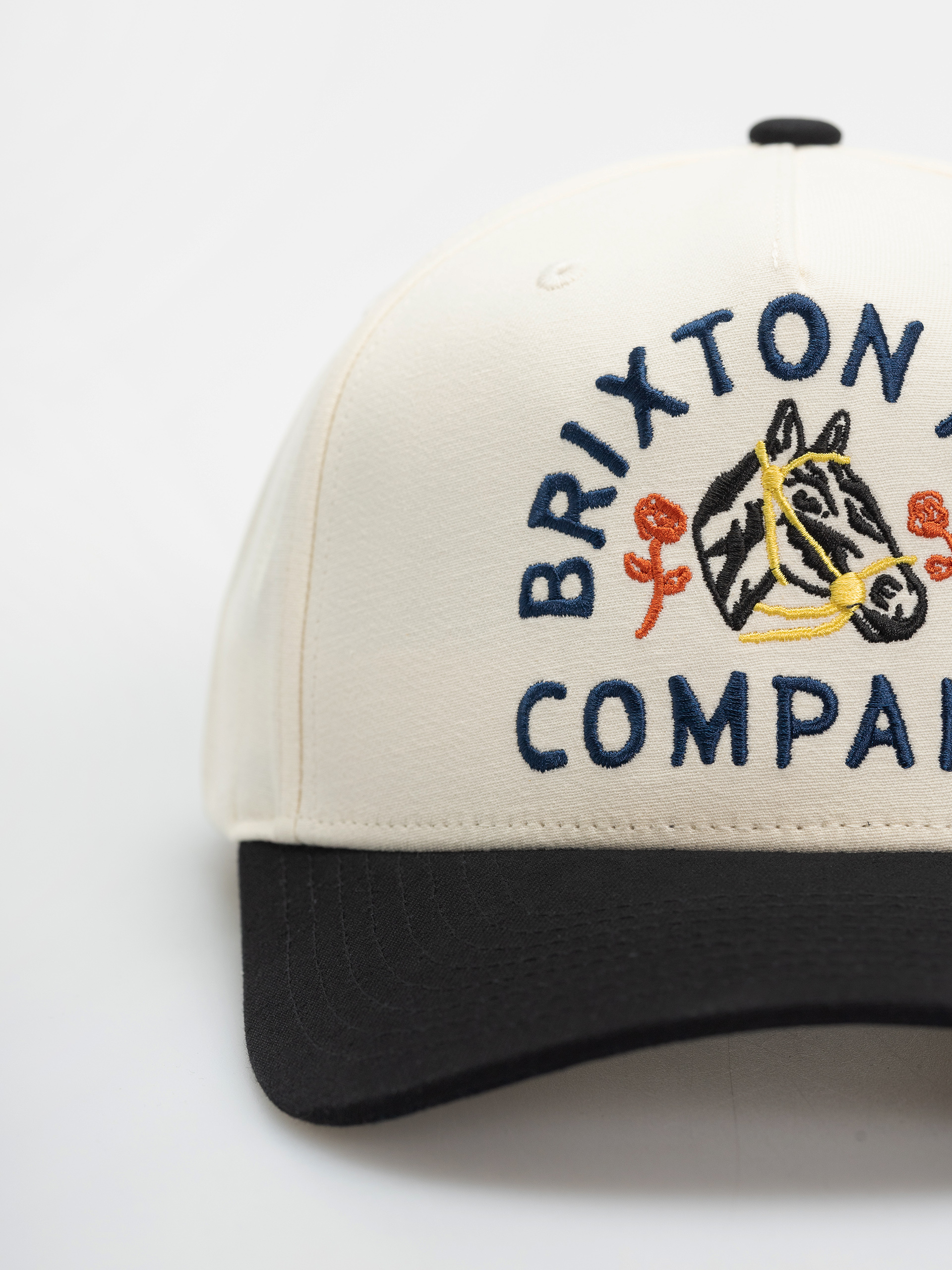 Șapcă Brixton Trophy Horse C Np Mp Snpbk Wmn (black/off white)