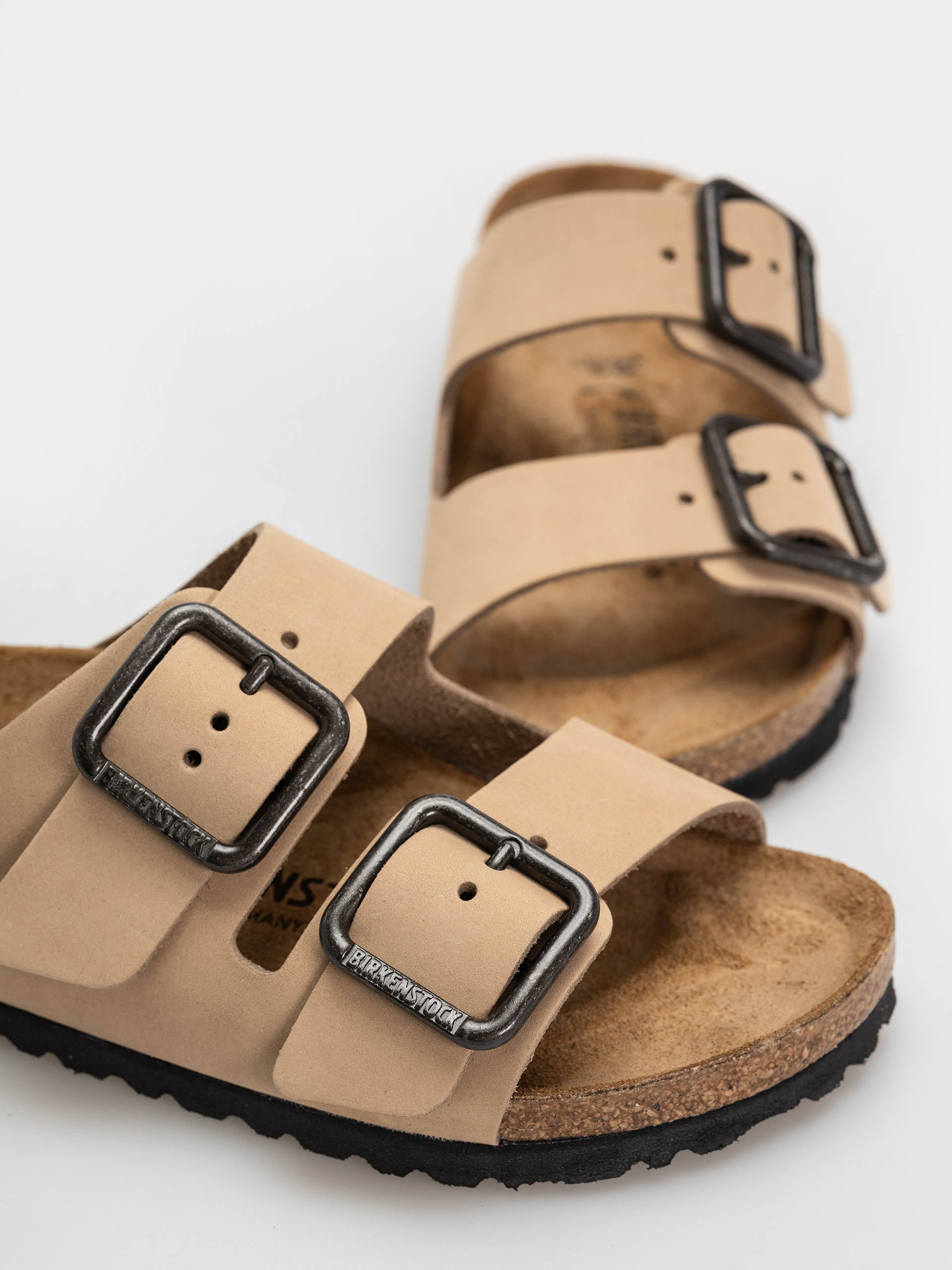 Șlapi Birkenstock Arizona Wire Buckle Nubuck Leather Narrow (sandcastle)