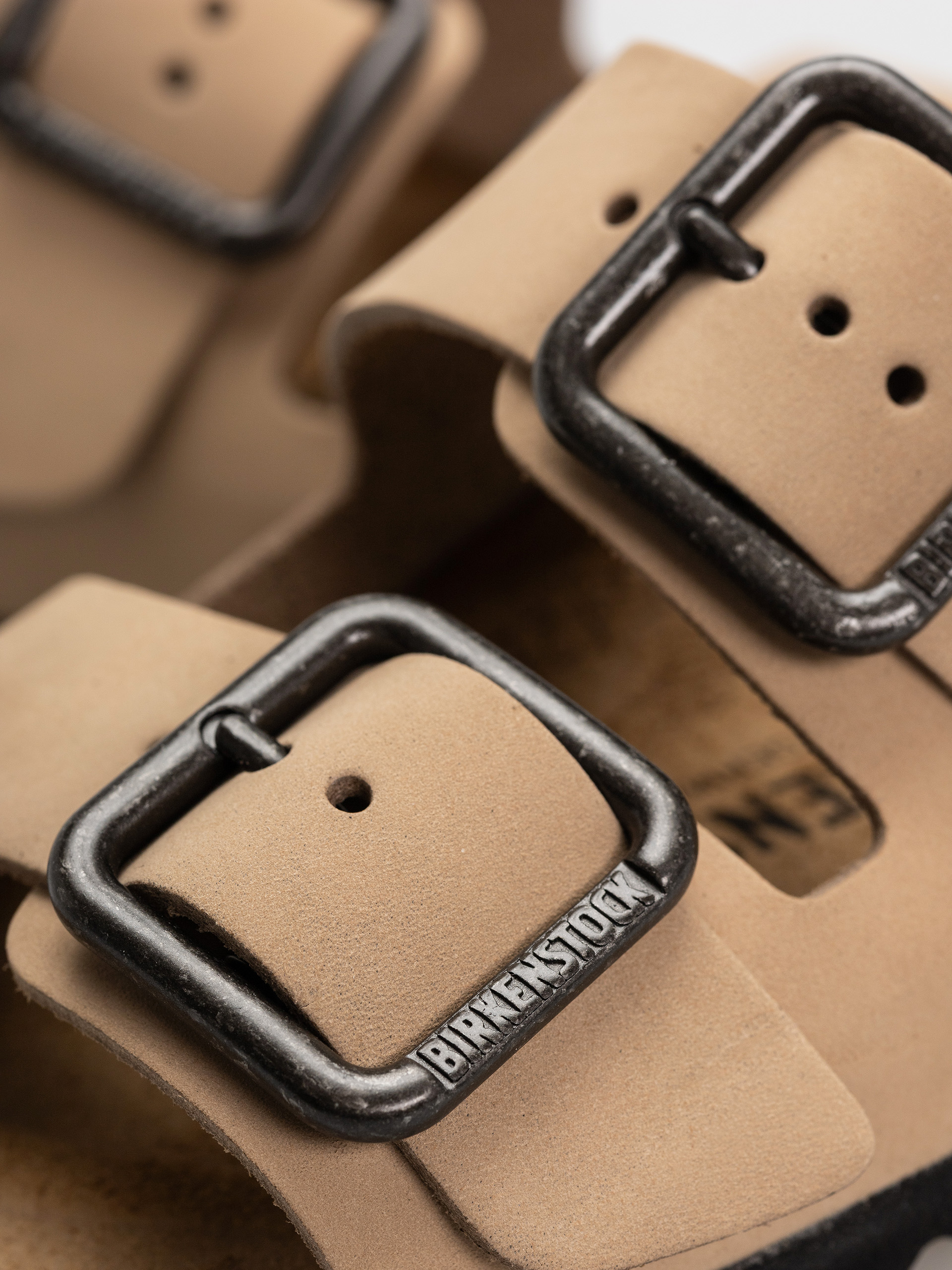 Șlapi Birkenstock Arizona Wire Buckle Nubuck Leather Narrow (sandcastle)