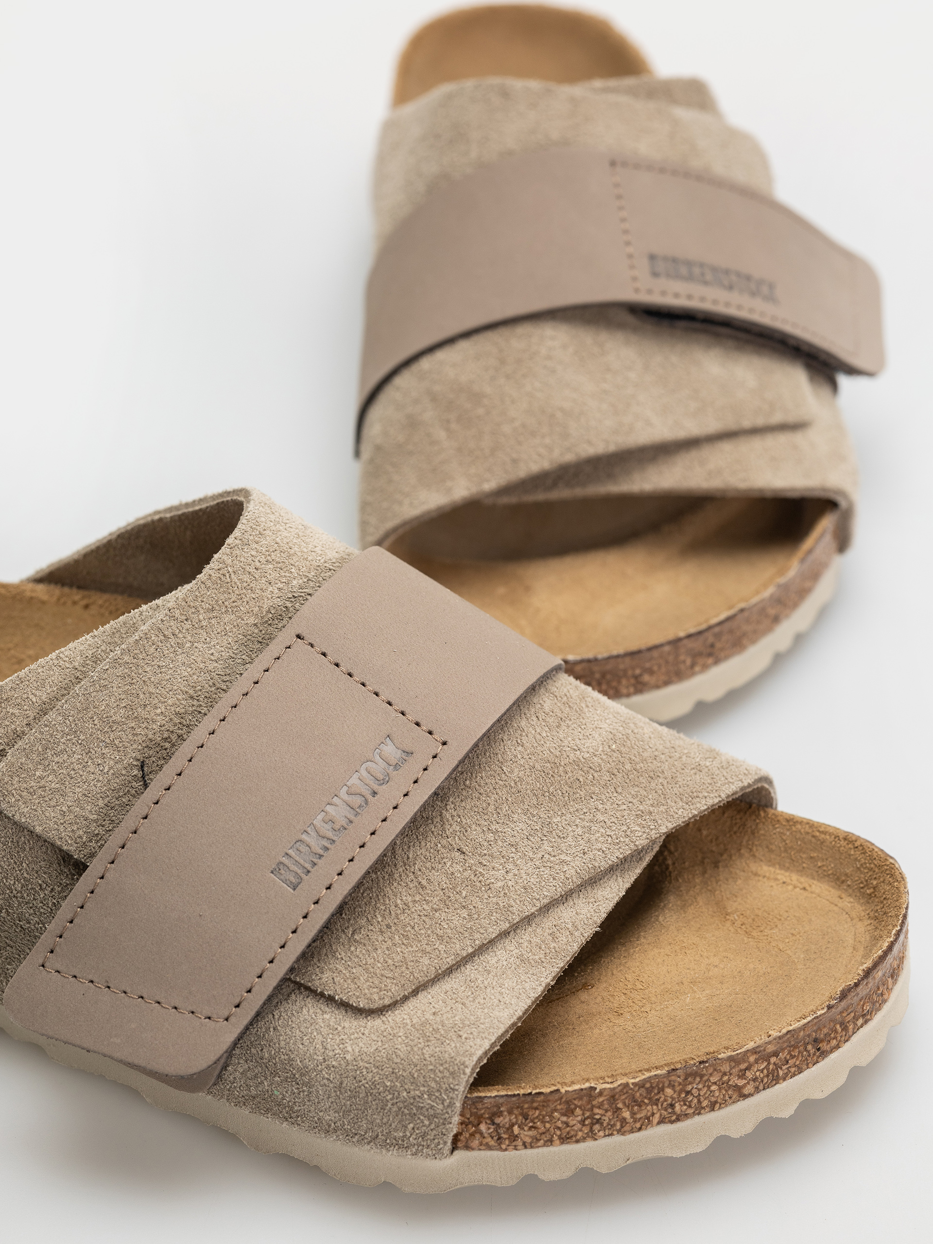 Șlapi Birkenstock Kyoto Nubuck Suede Leather Regular (taupe)