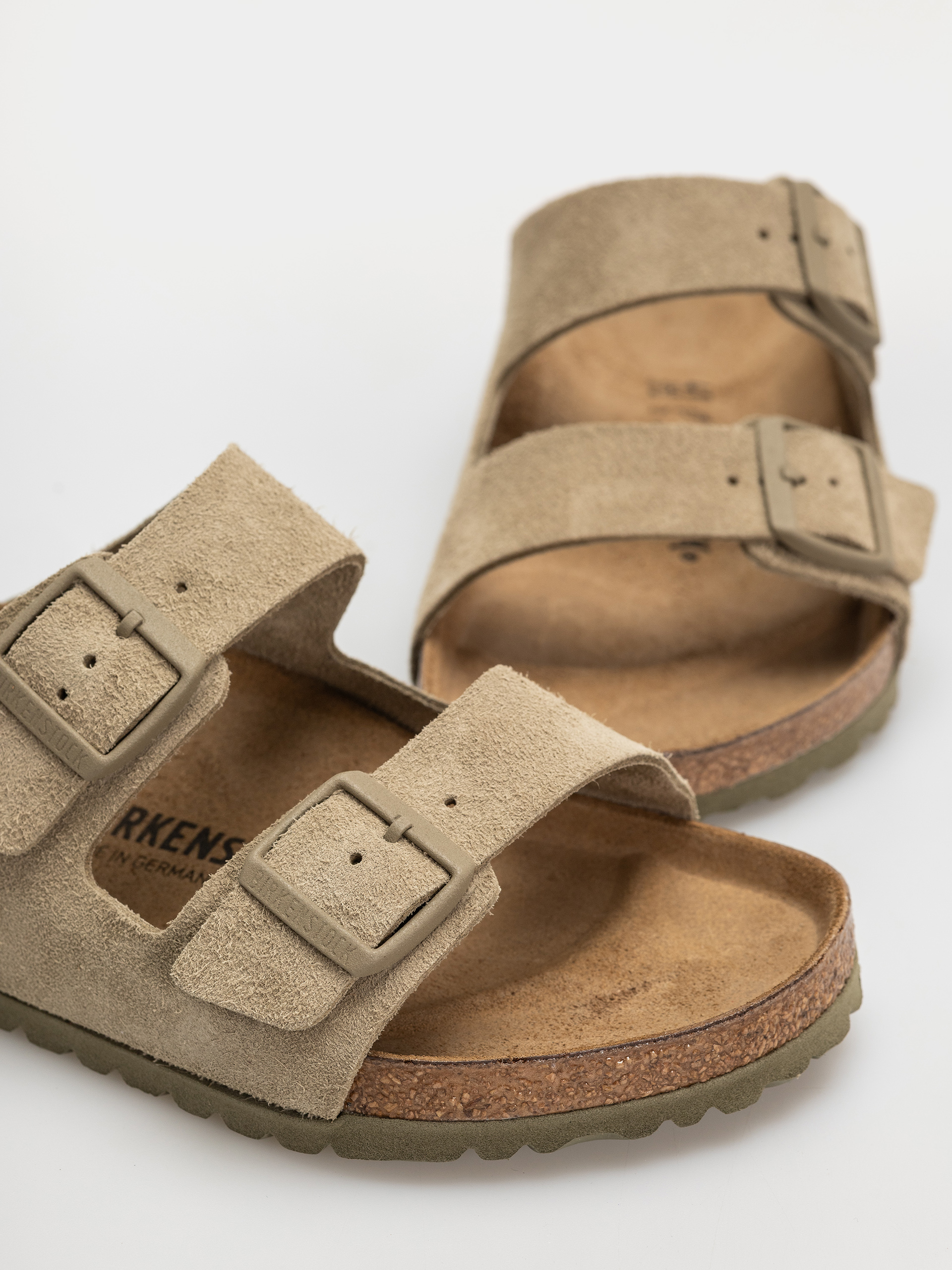 Șlapi Birkenstock Arizona Suede Leather Regular (faded khaki)