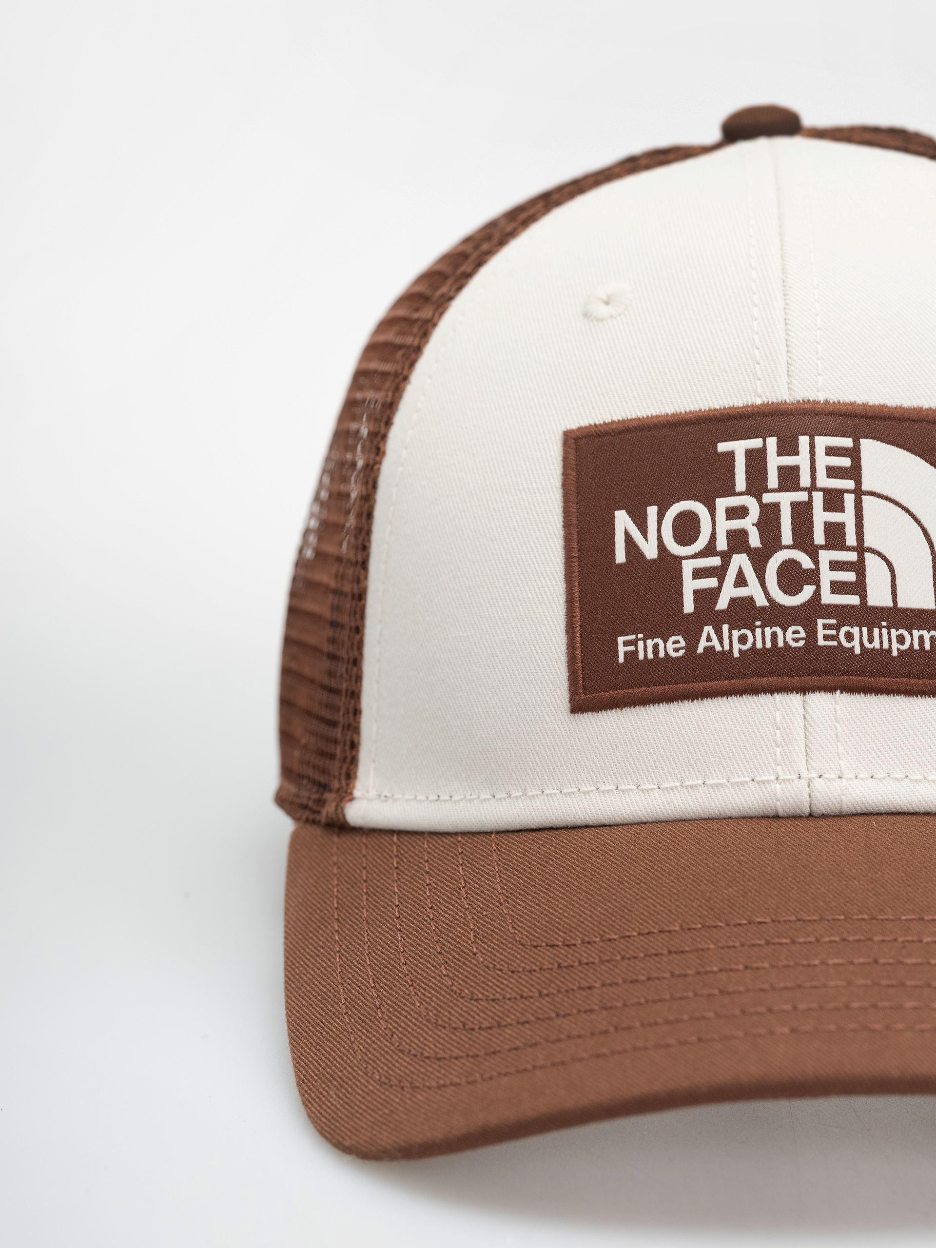 Șapcă The North Face Mudder Trucker (ember soil/whit)