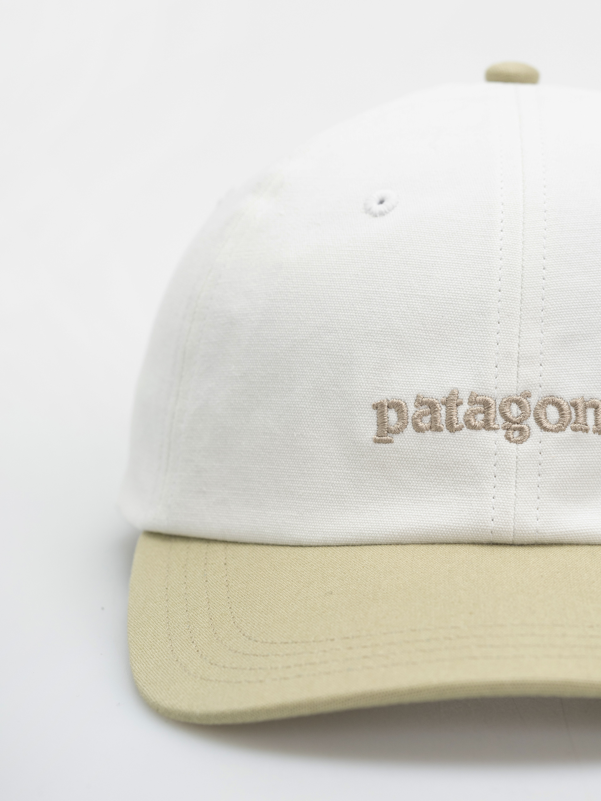 Șapcă Patagonia Fitz Roy Icon Trad (text logo/birch white w/gumtree green)