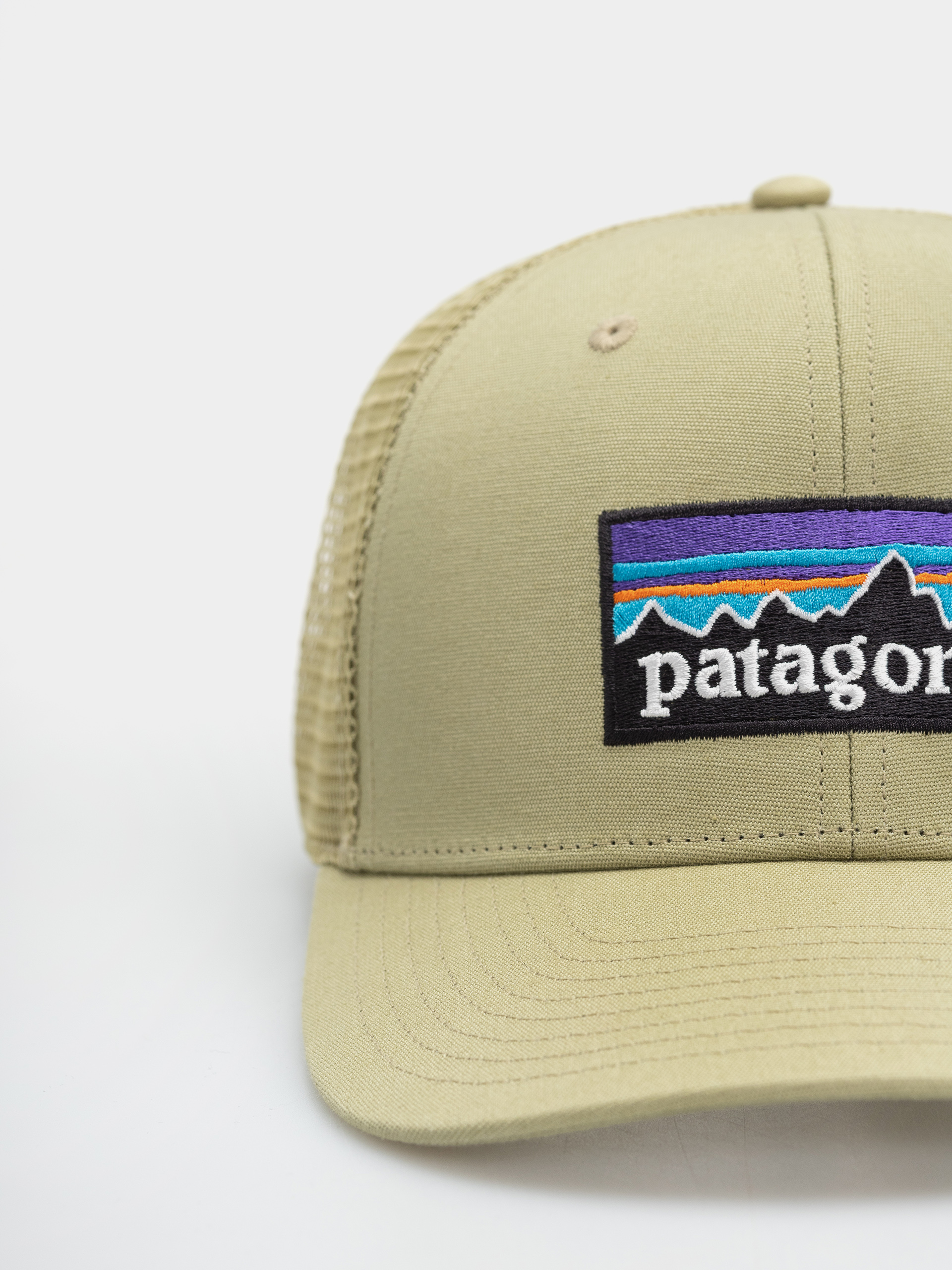 Șapcă Patagonia P 6 Logo Trucker (gumtree green)