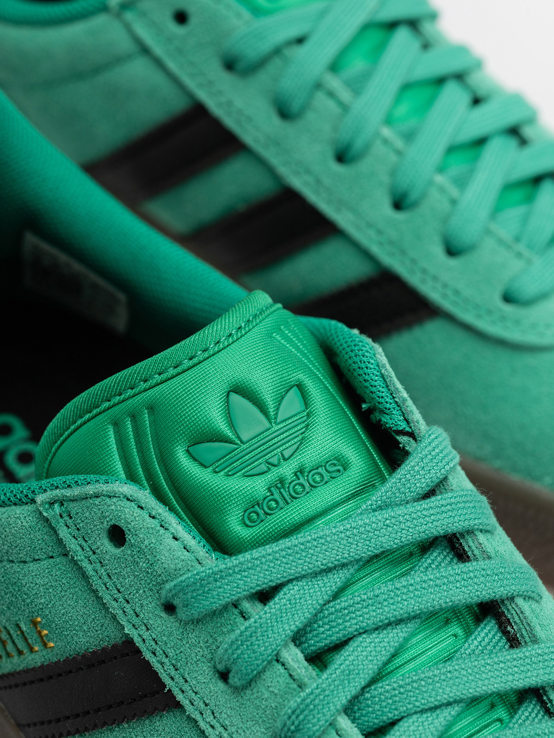 Pantofi adidas Gazelle Adv (cougrn/cblack/gum5)