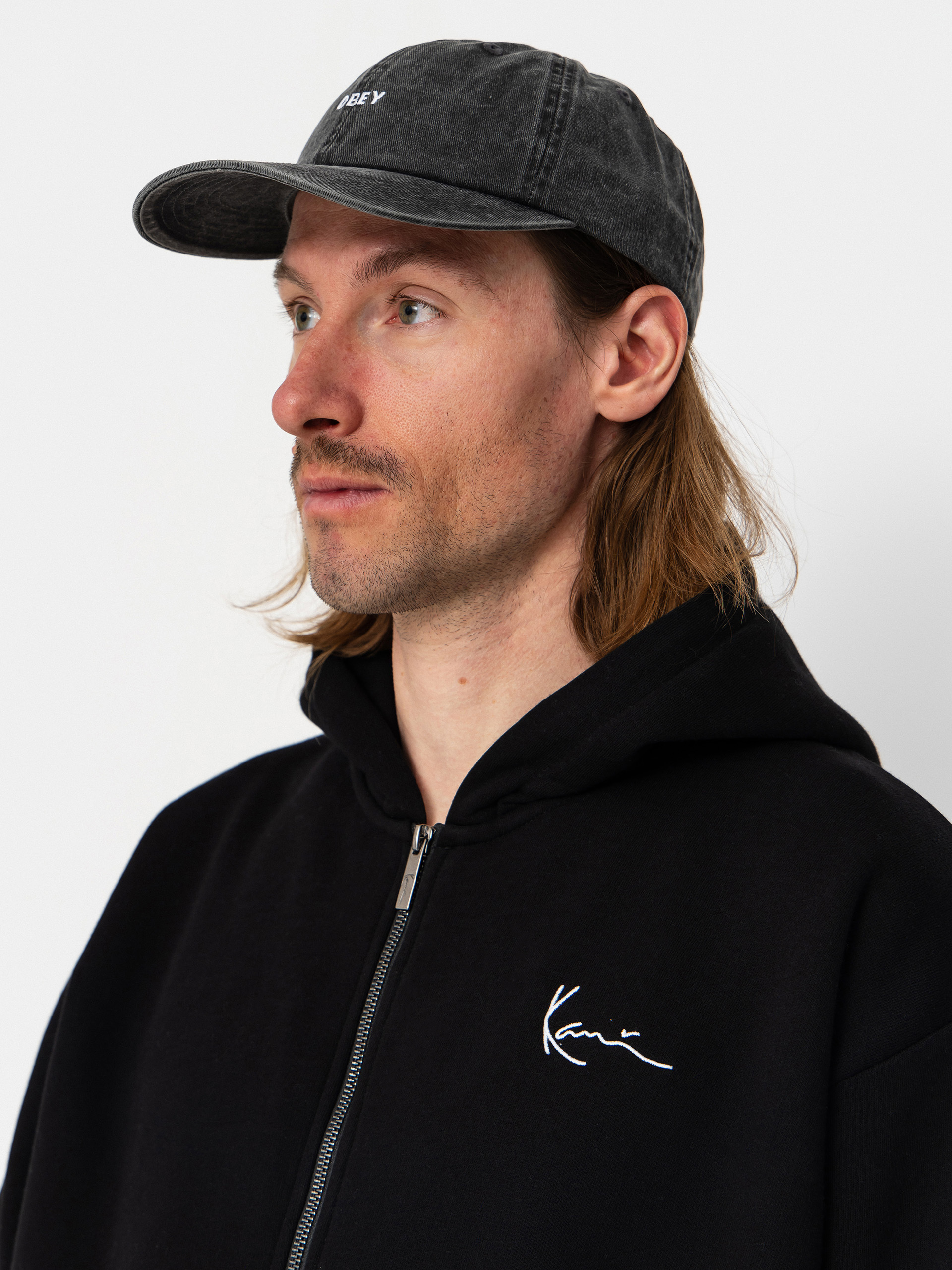 Hanorac cu glugă Karl Kani Chest Signature Essential ZHD (dark grey)