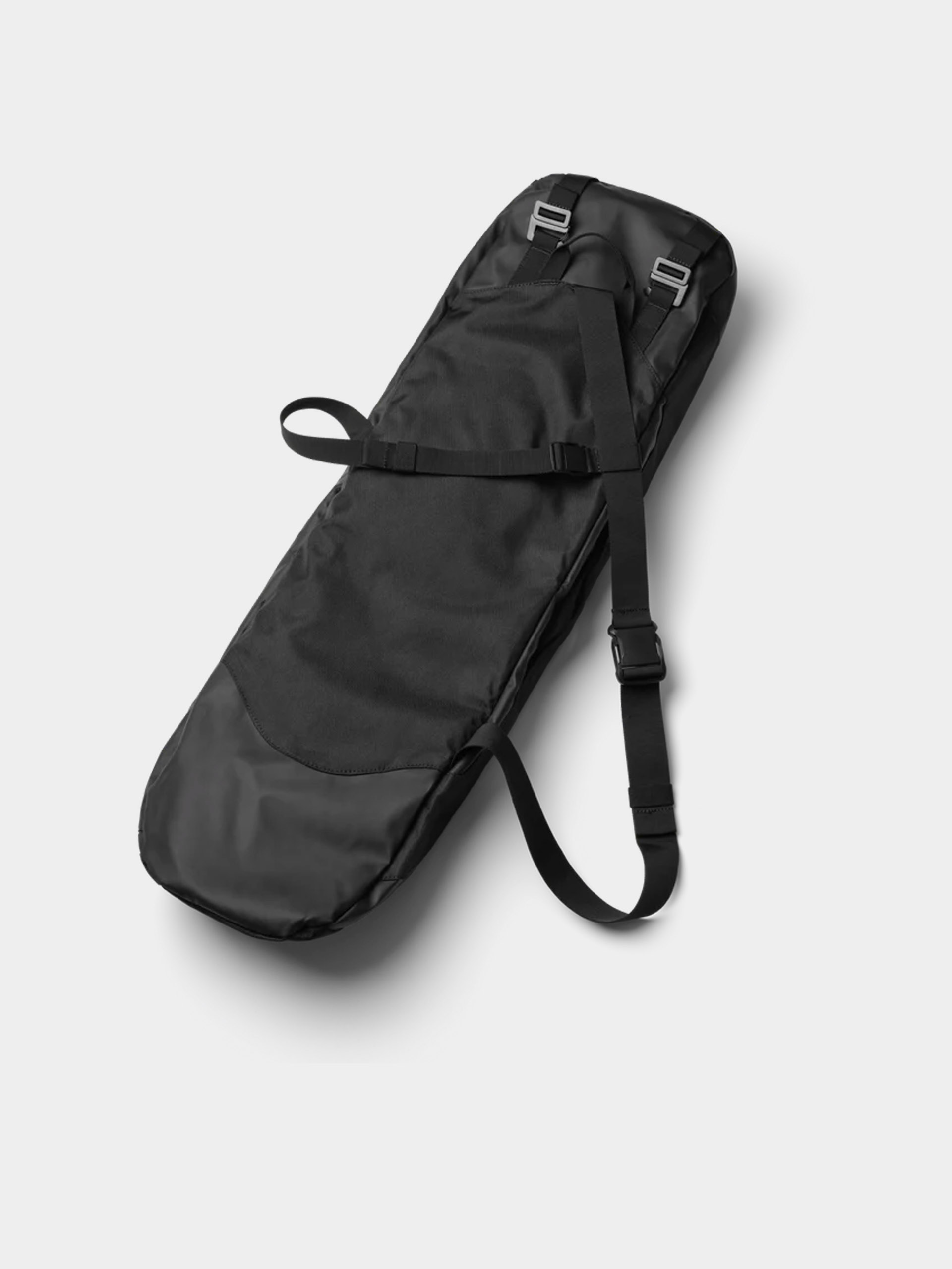 Rucsac Db Skate Carrier 32L (black out)
