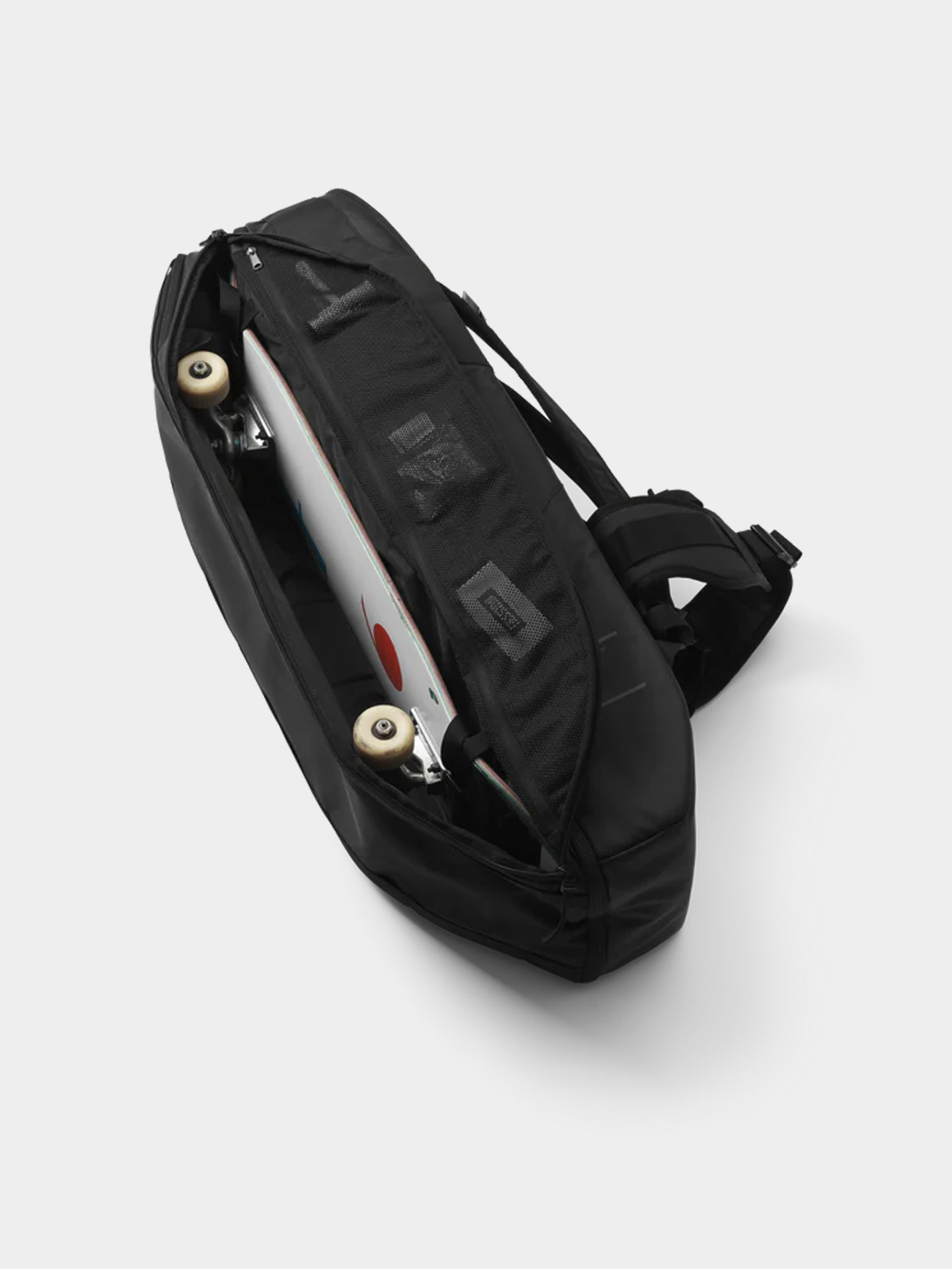 Rucsac Db Skateboarding Pro Travel Pack 65L (black out)