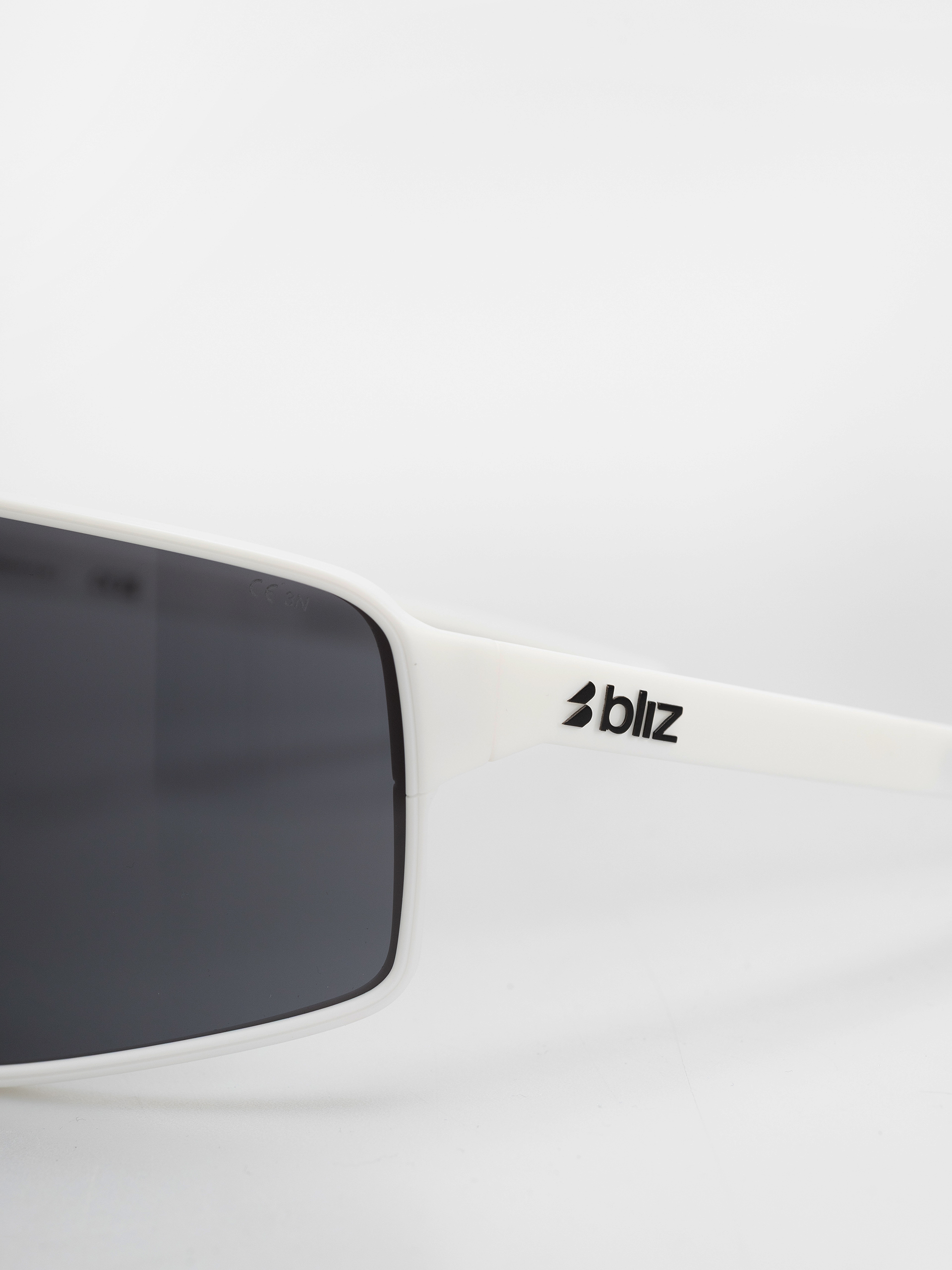 Ochelari de soare Bliz P001 (white/smoke)