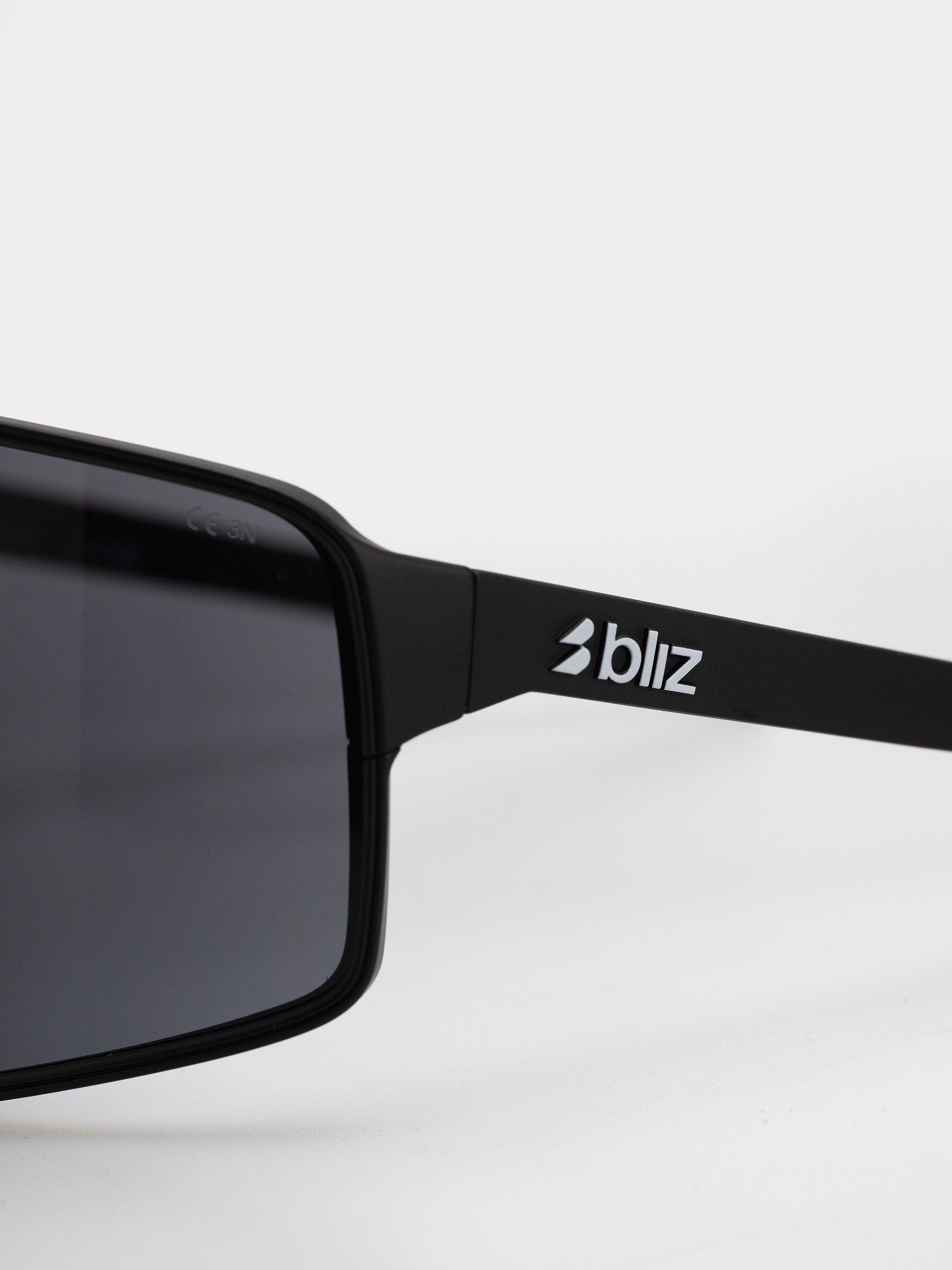Ochelari de soare Bliz P001 (matt black/smoke)